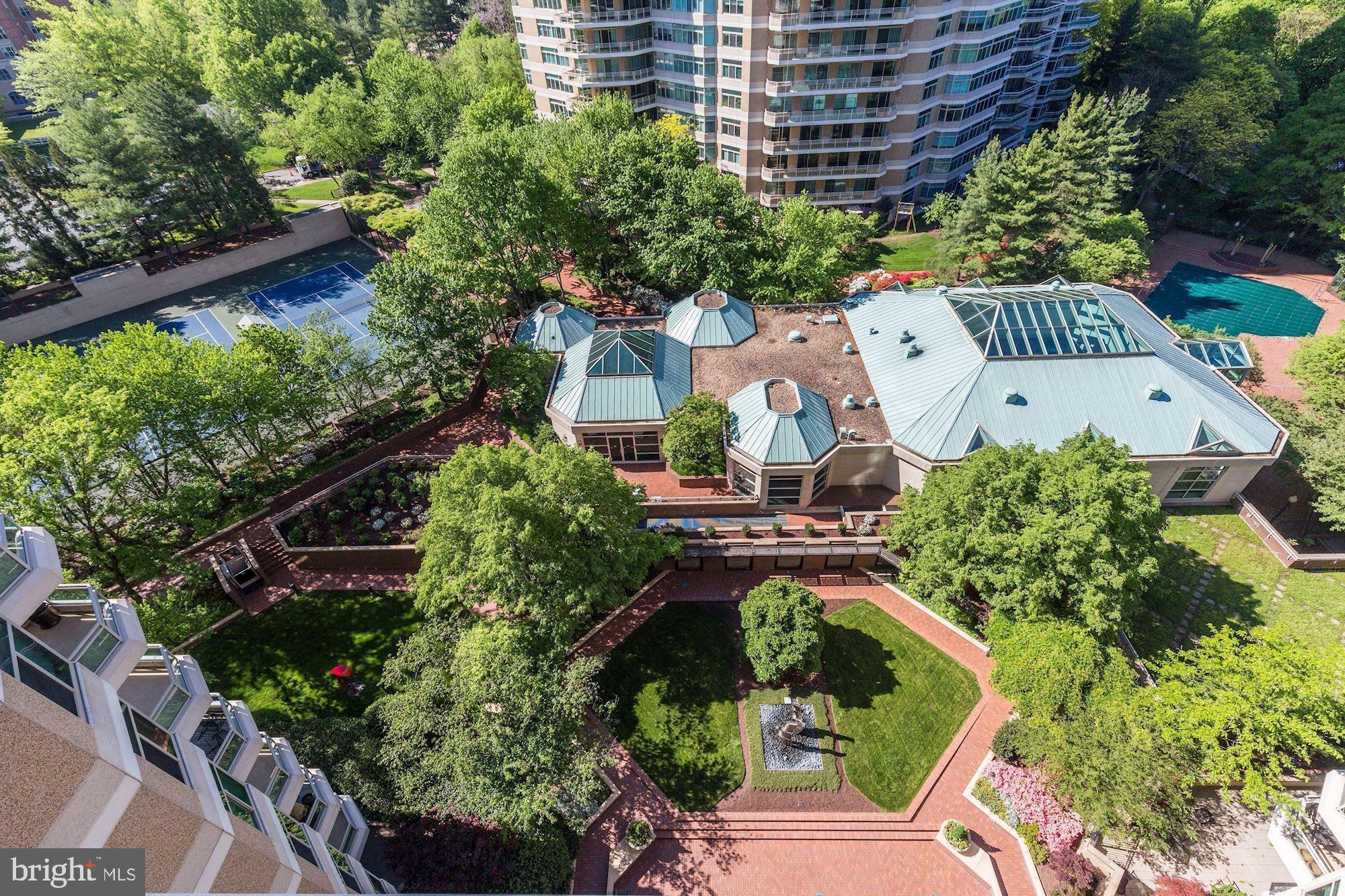 SOMERSET HOUSE CONDOS - Residential