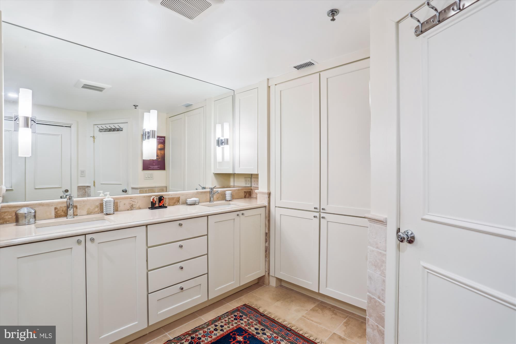 SOMERSET HOUSE CONDOS - Residential