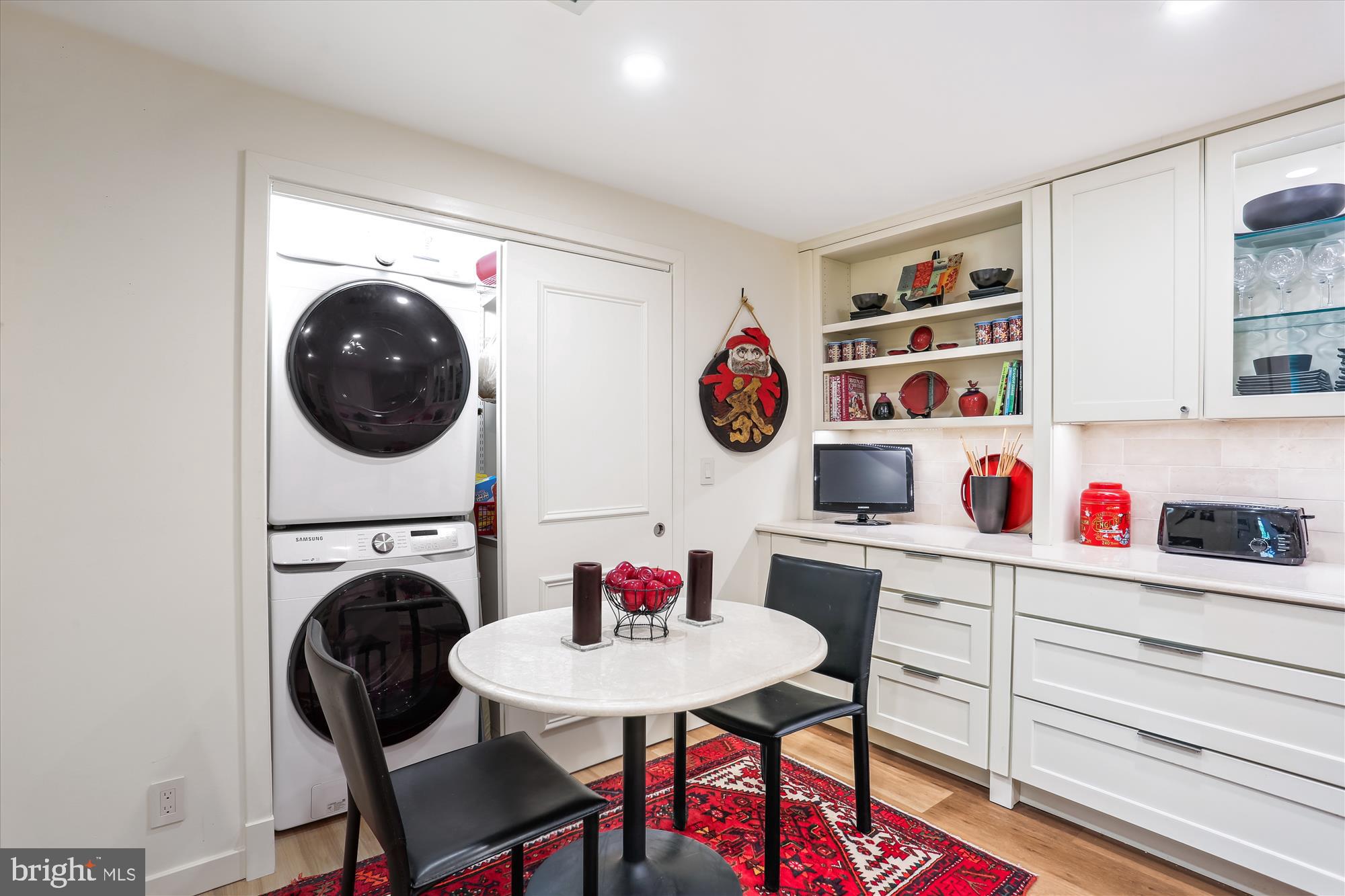 SOMERSET HOUSE CONDOS - Residential