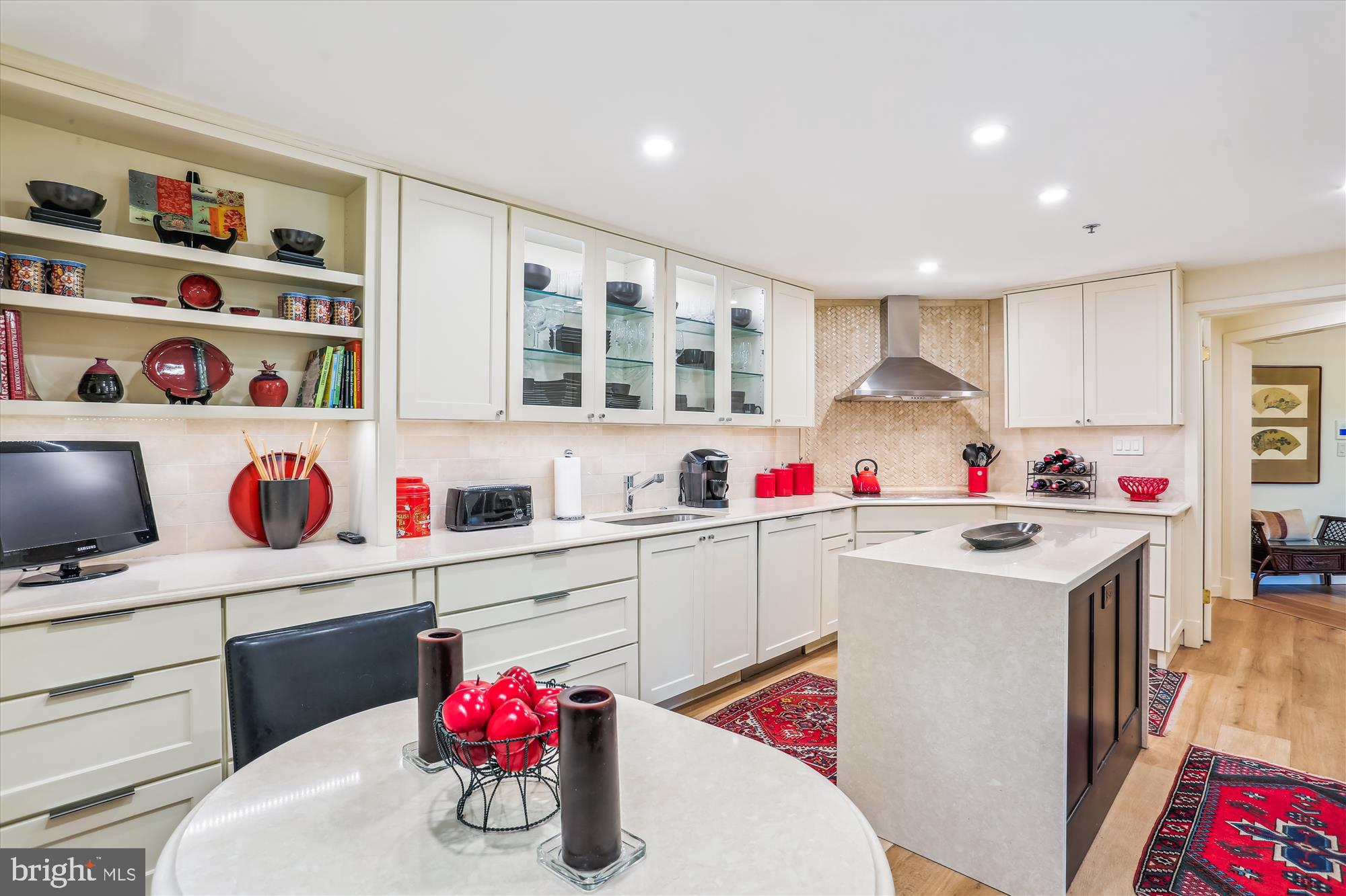 SOMERSET HOUSE CONDOS - Residential