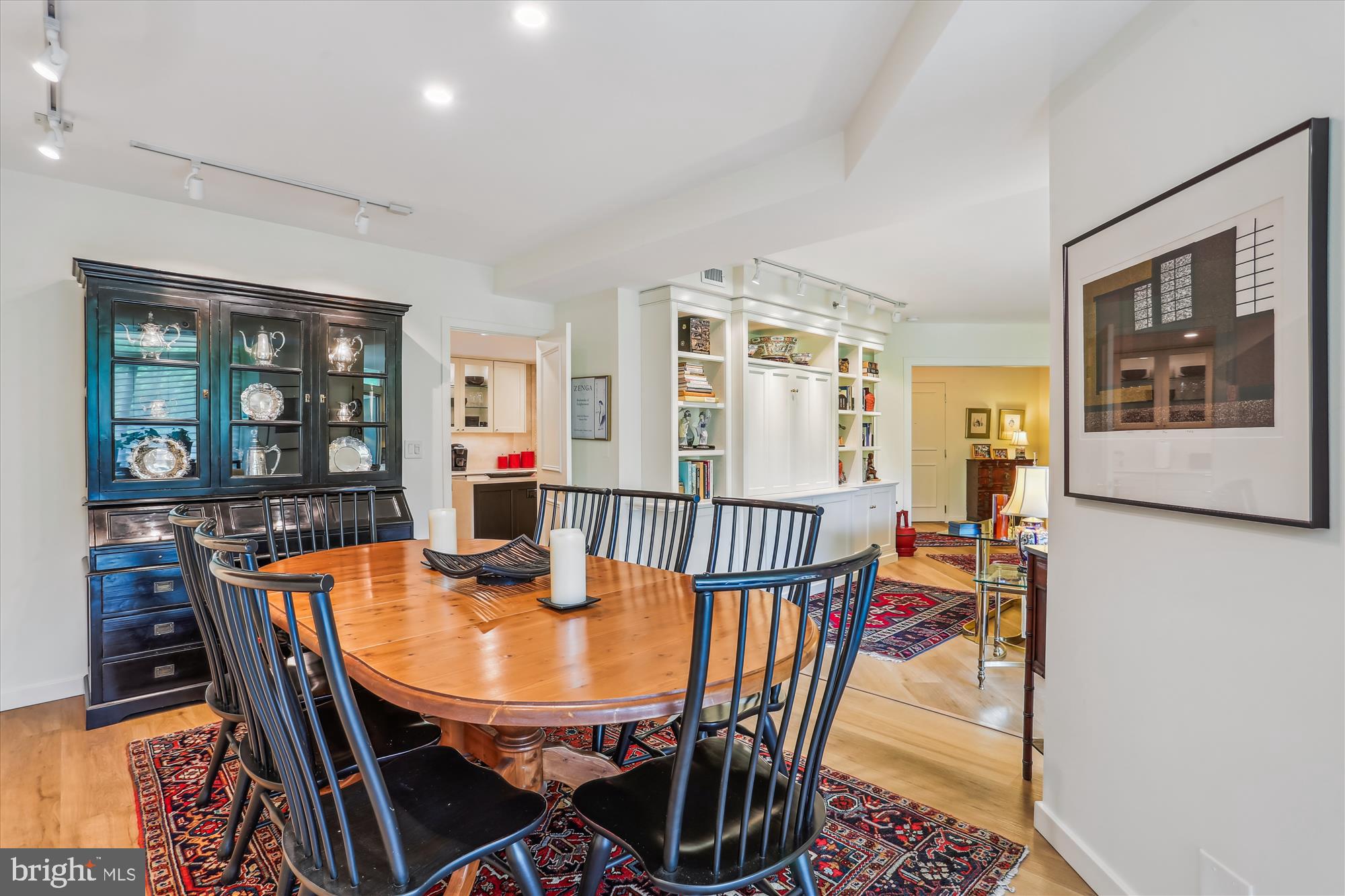 SOMERSET HOUSE CONDOS - Residential