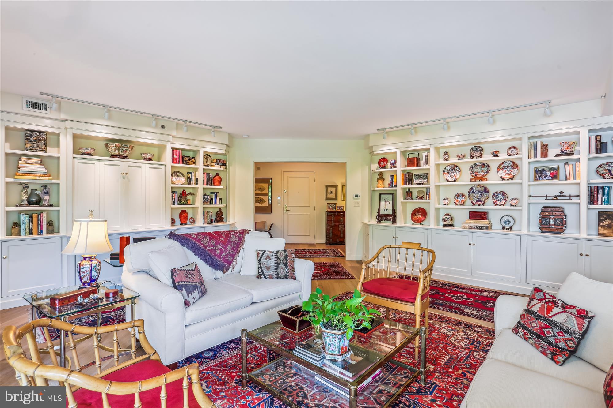 SOMERSET HOUSE CONDOS - Residential