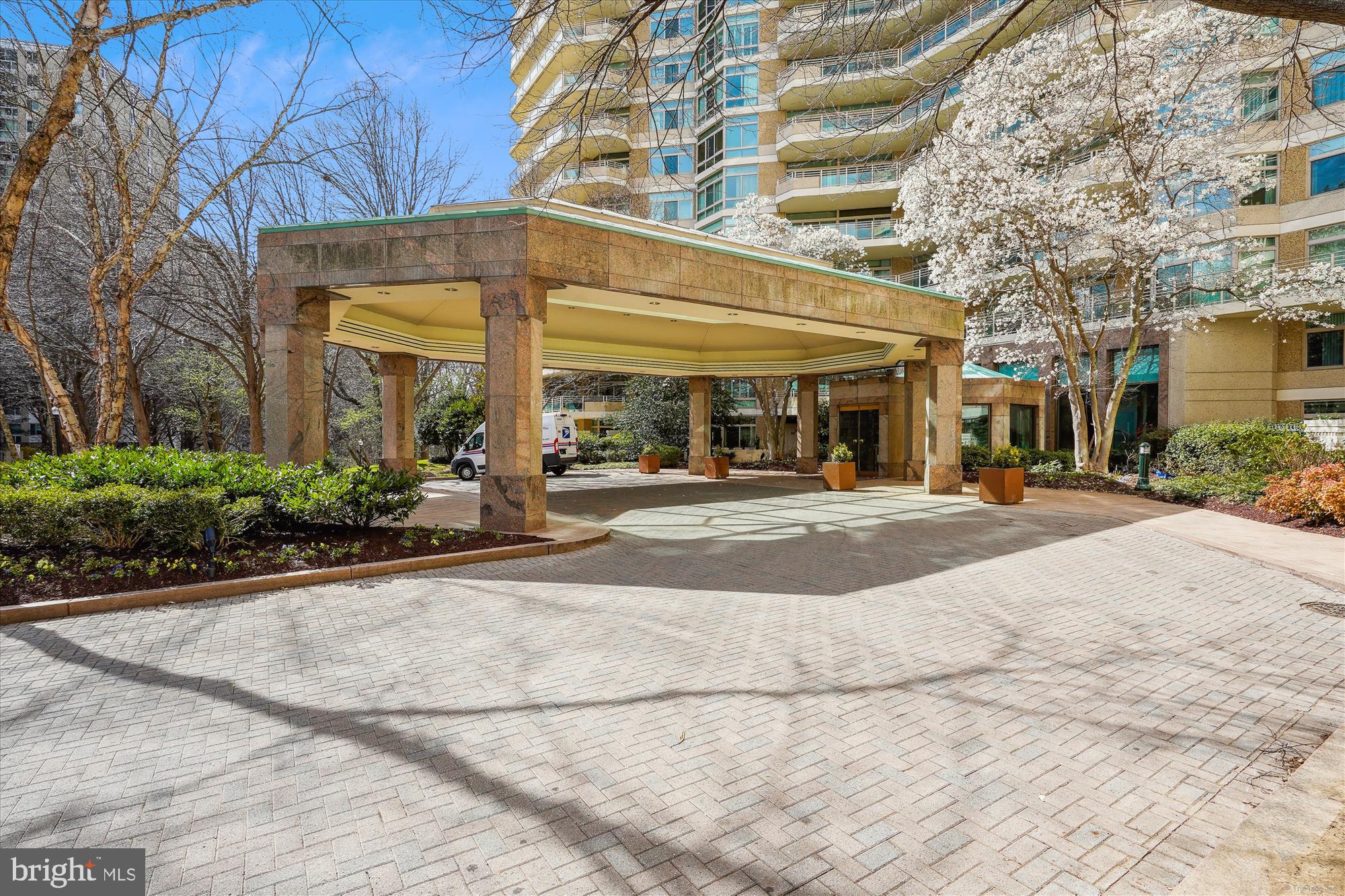 SOMERSET HOUSE CONDOS - Residential