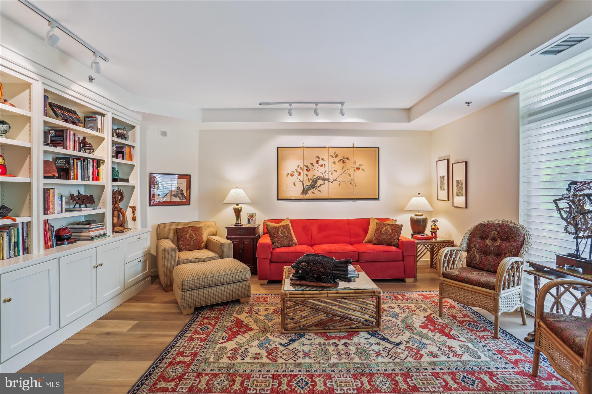 SOMERSET HOUSE CONDOS - Residential