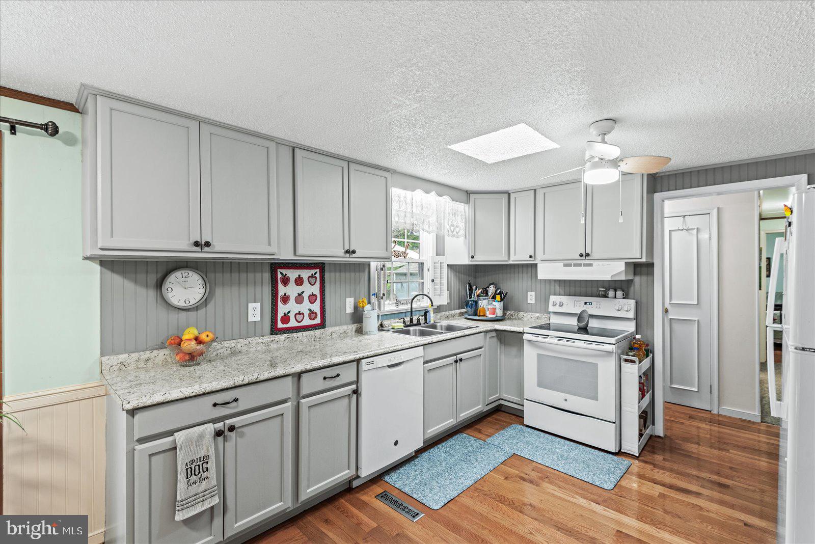 LAKE OF THE WOODS - Residential