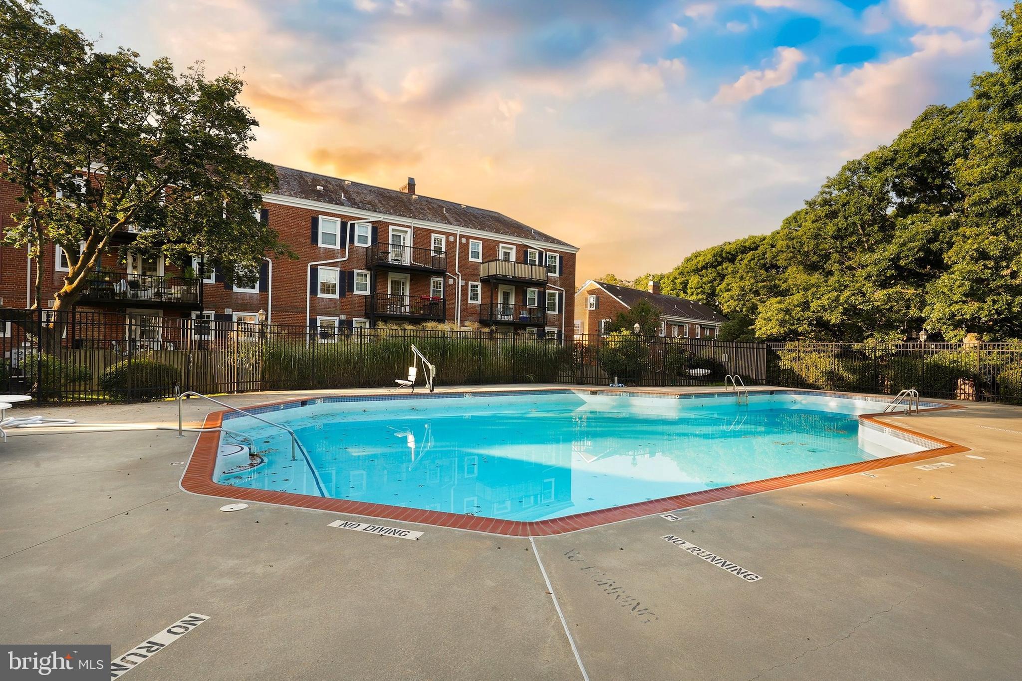 FAIRLINGTON VILLAGES - Residential