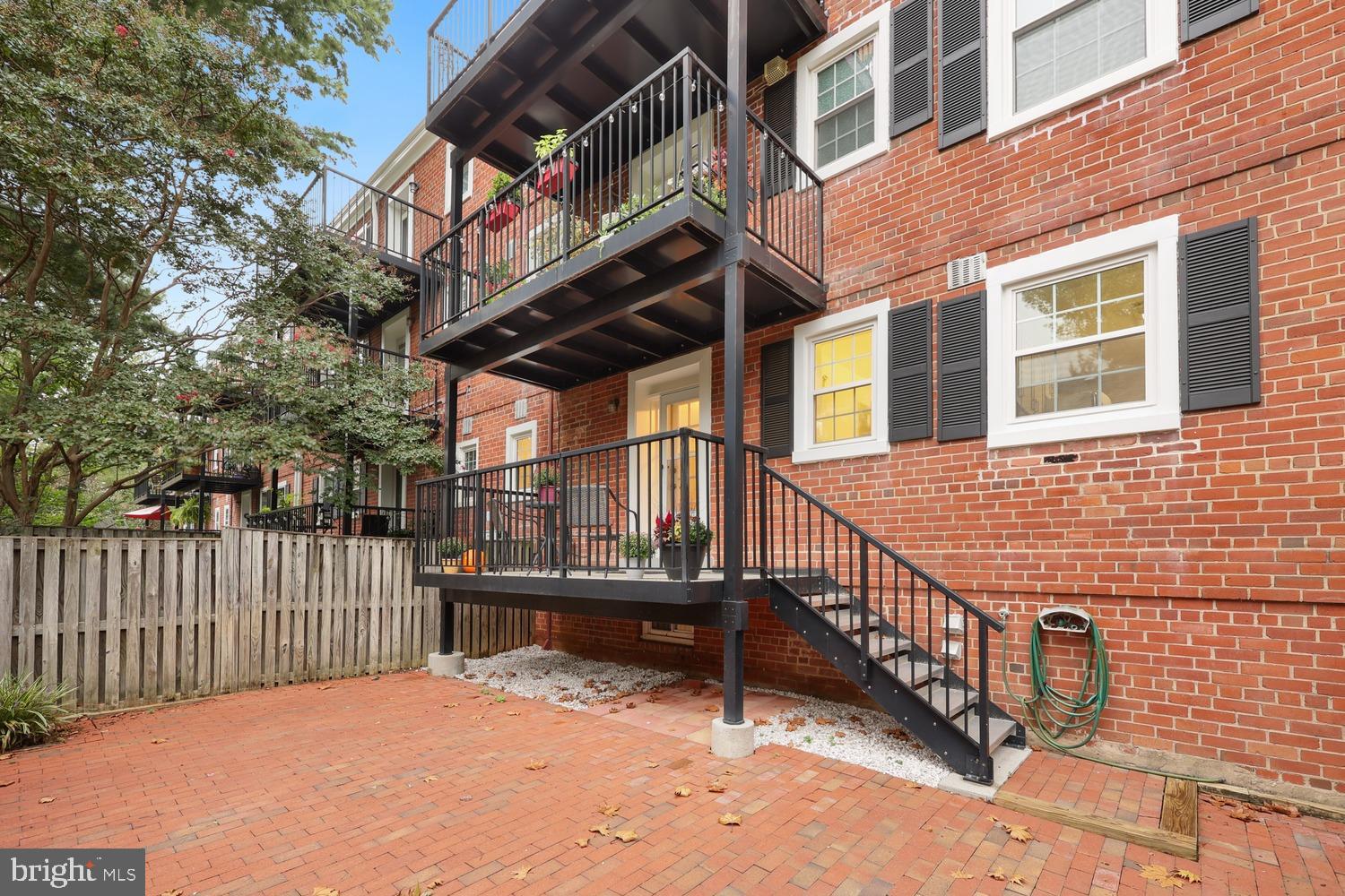 FAIRLINGTON VILLAGES - Residential