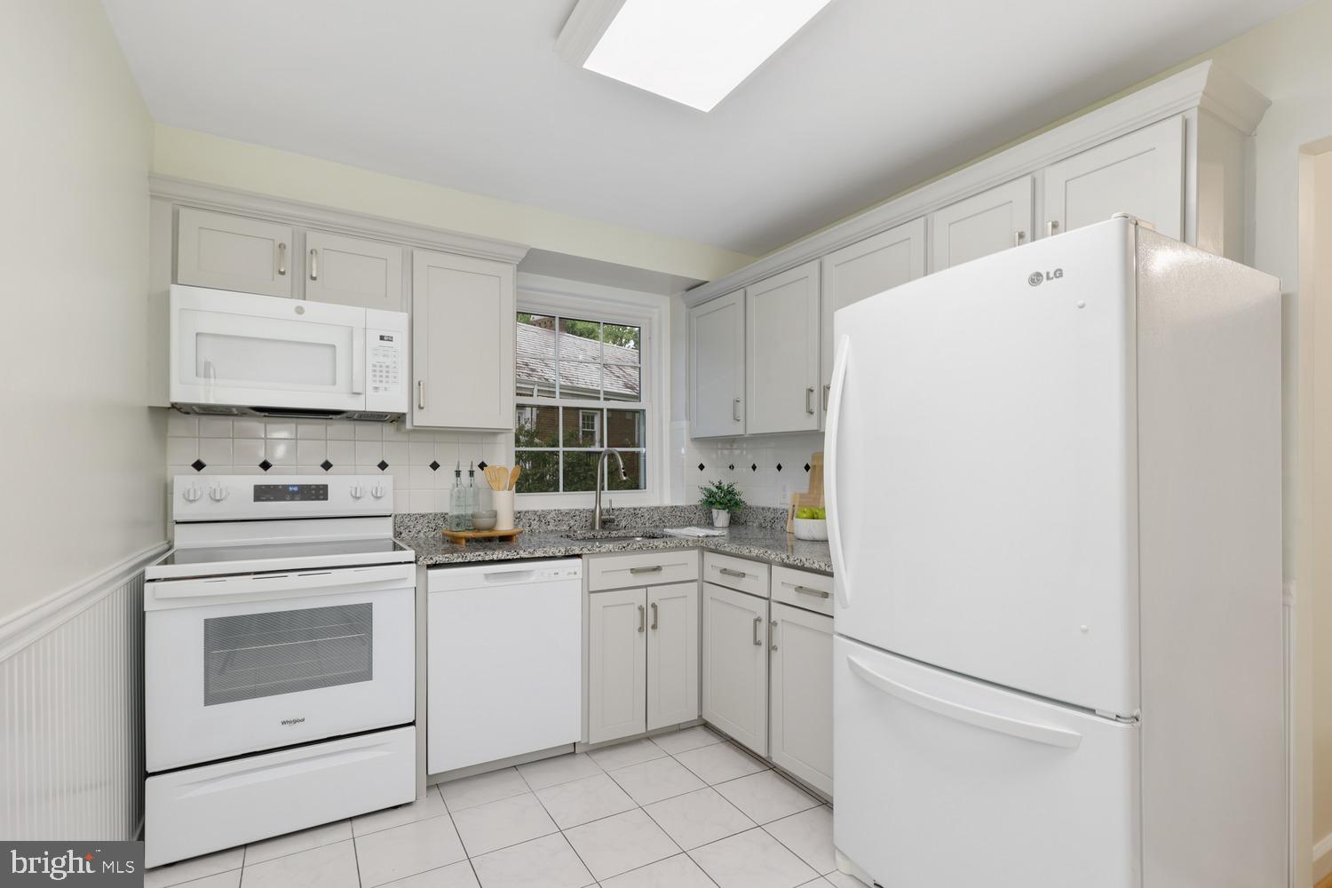 FAIRLINGTON VILLAGES - Residential