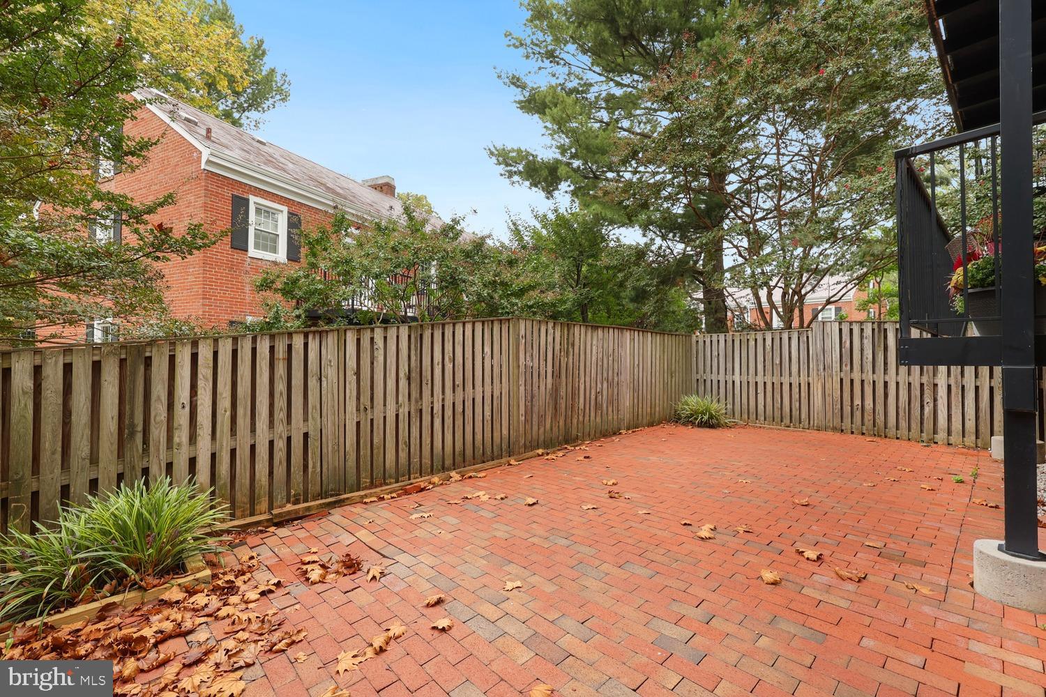 FAIRLINGTON VILLAGES - Residential