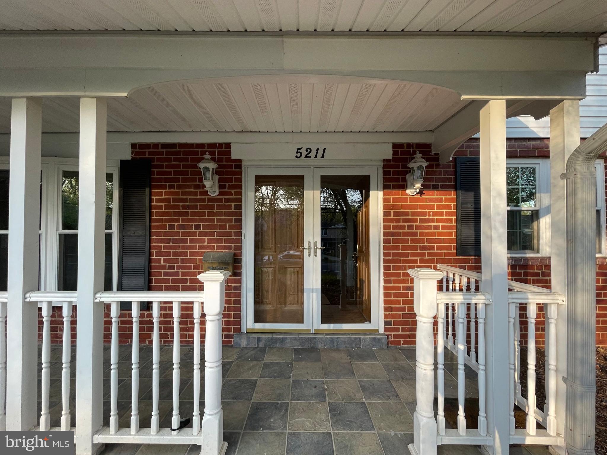 5211 SOUTHAMPTON DRIVE