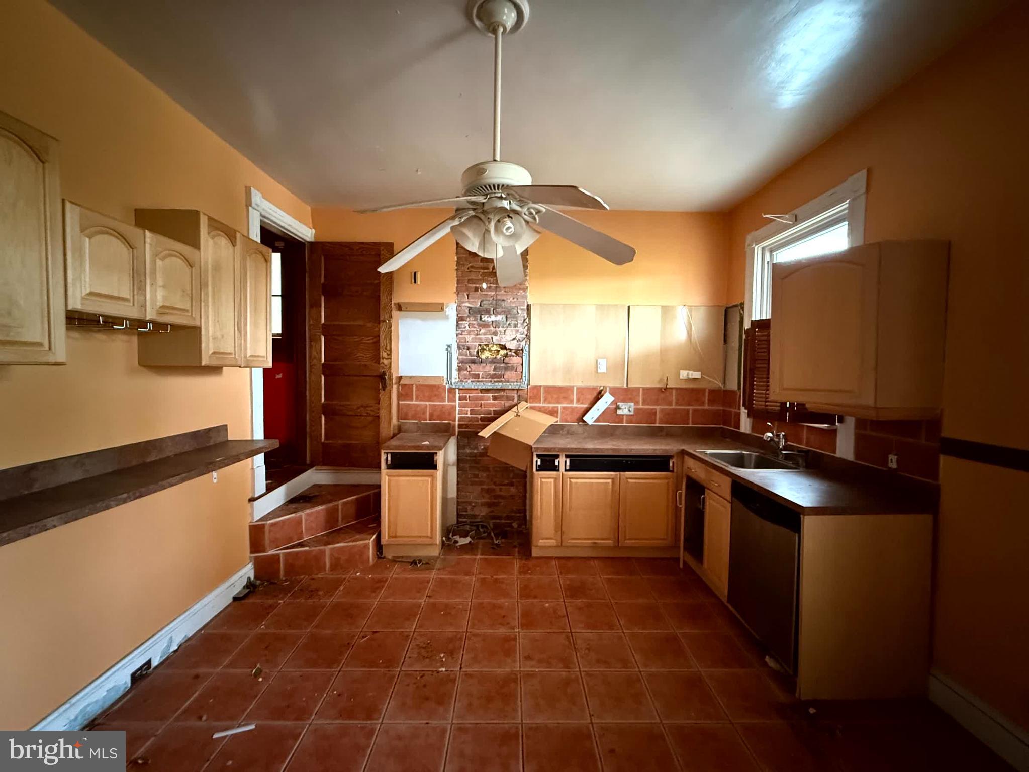 CHARLES VILLAGE - Residential