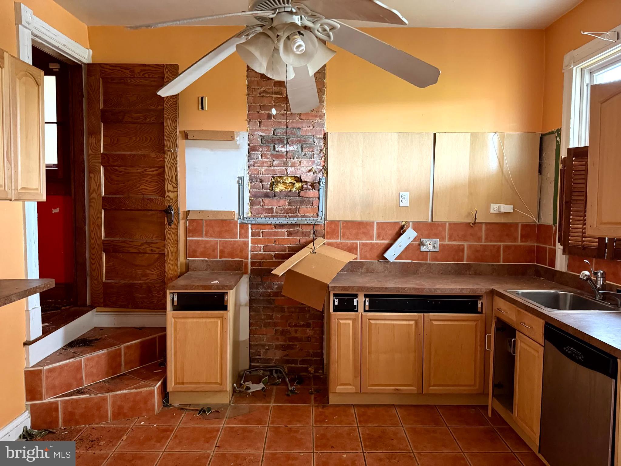 CHARLES VILLAGE - Residential