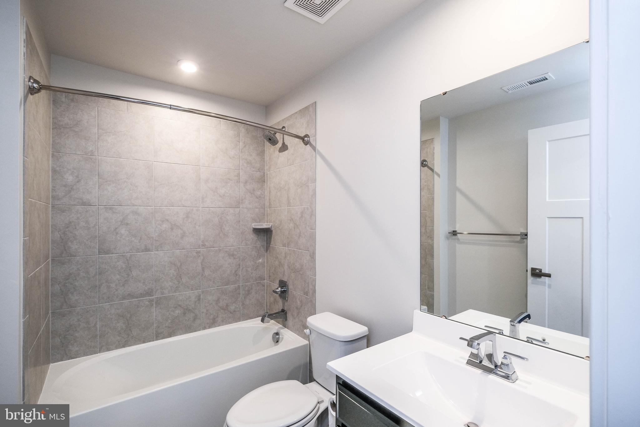 LAKE FREDERICK - Residential