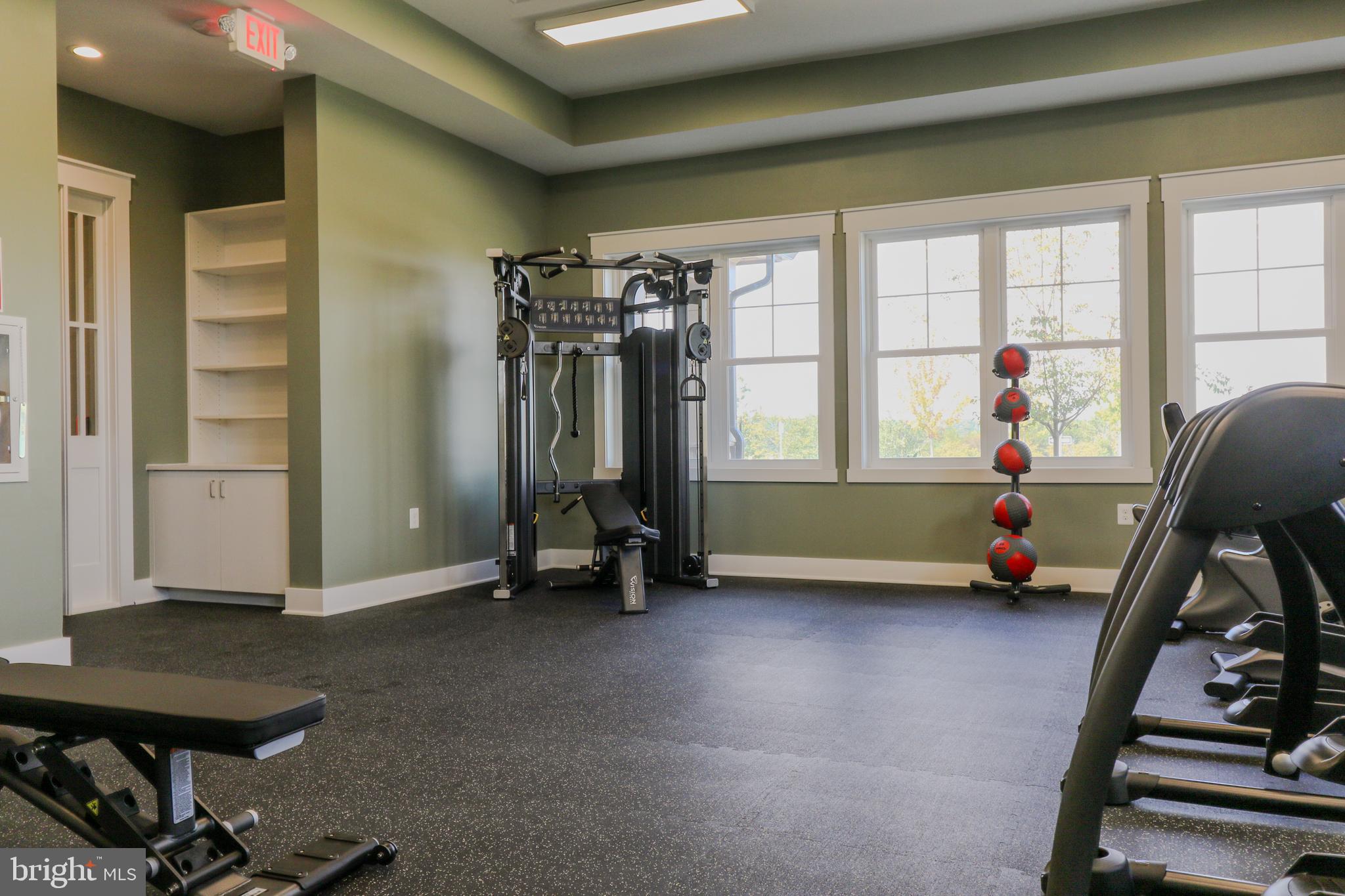 LAKE FREDERICK - Residential