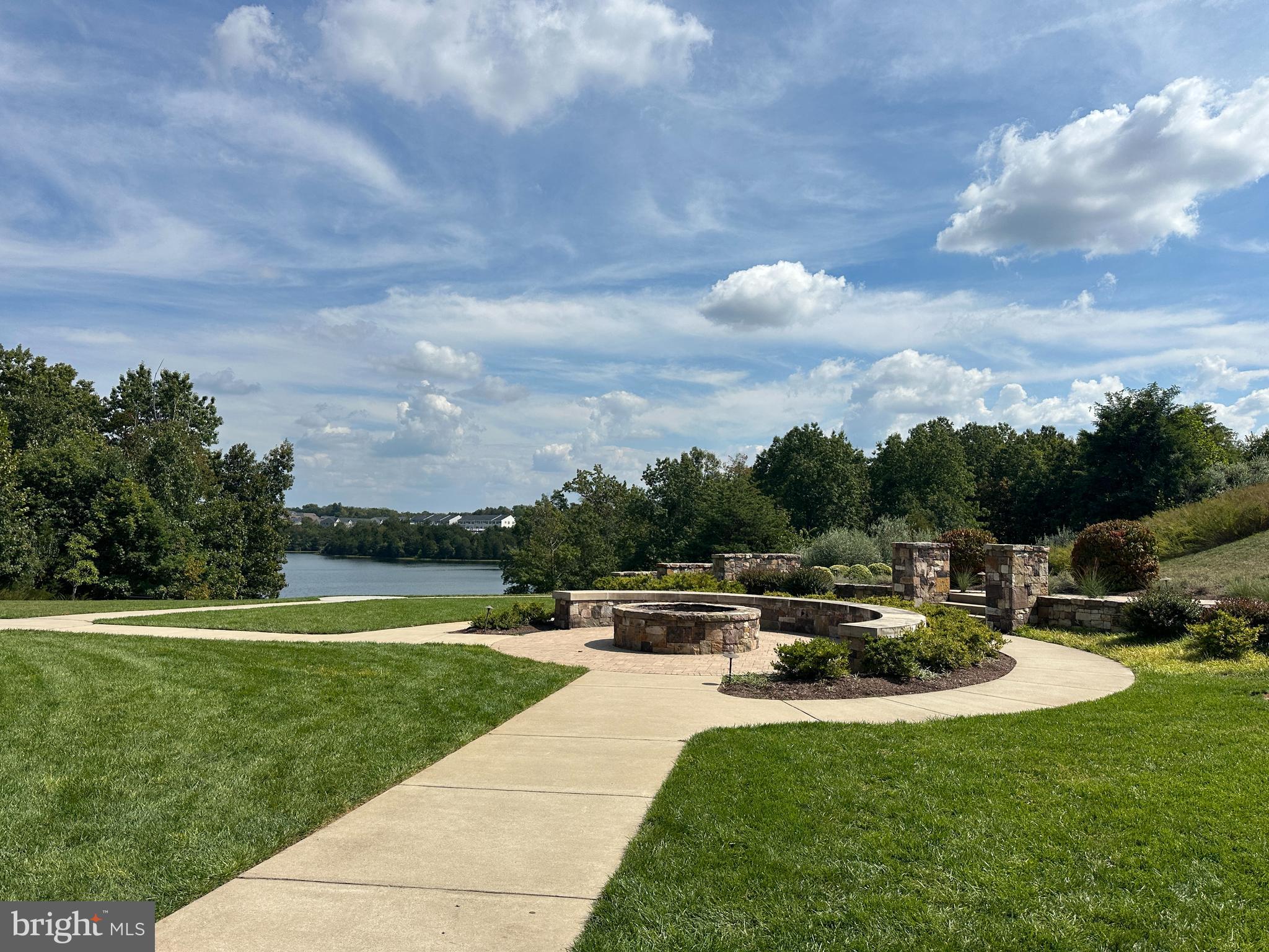 LAKE FREDERICK - Residential