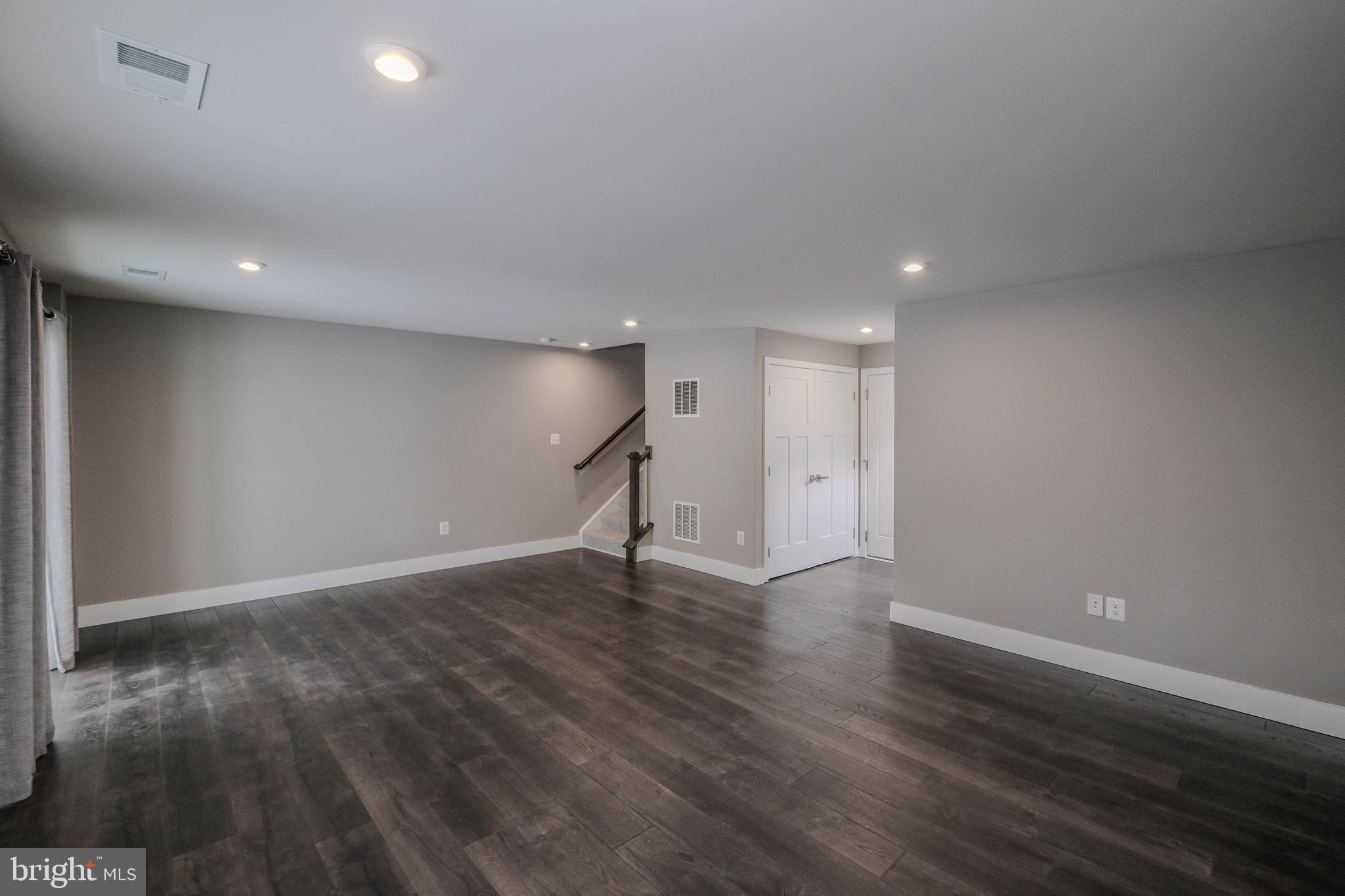 LAKE FREDERICK - Residential