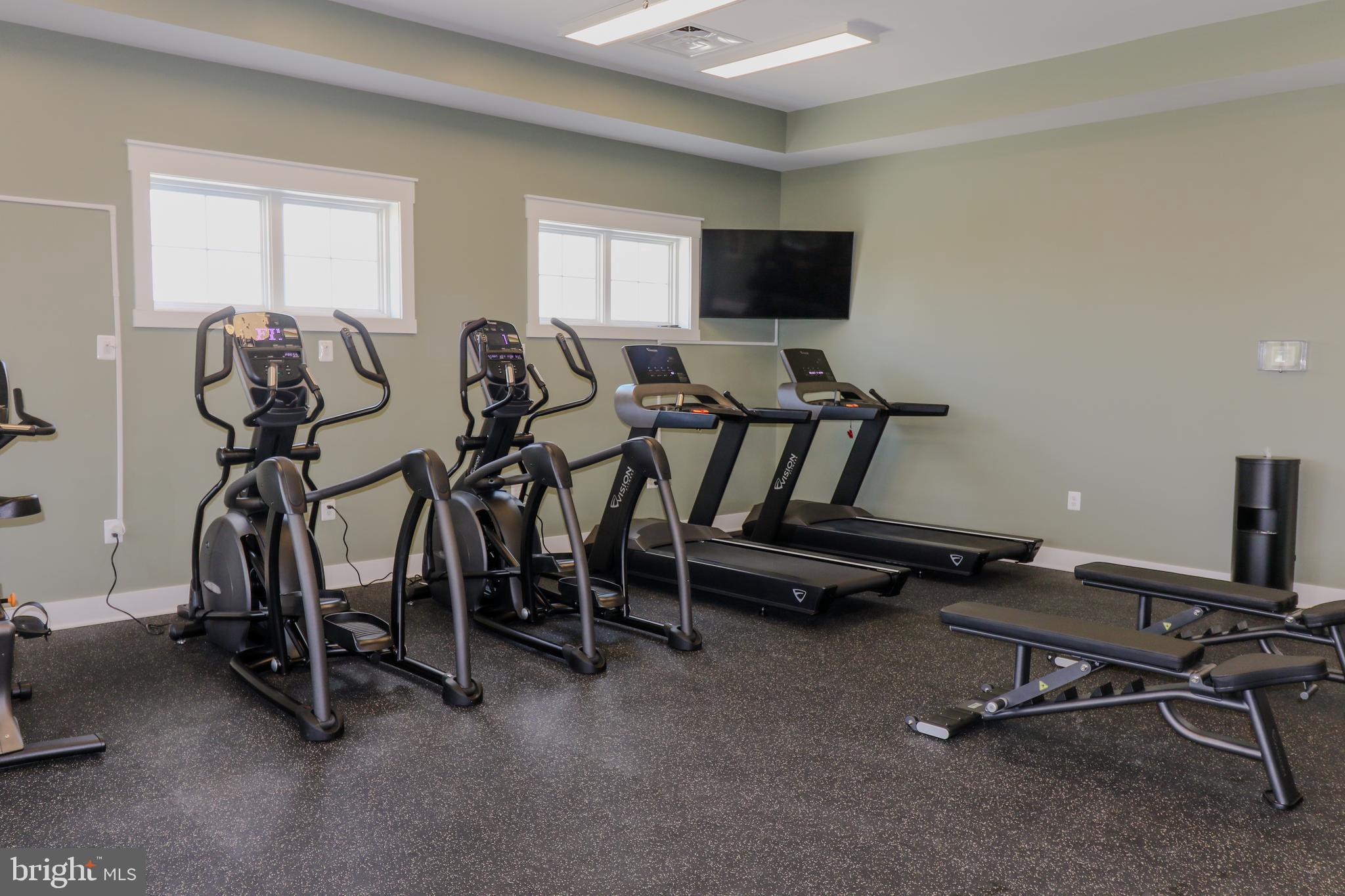 LAKE FREDERICK - Residential