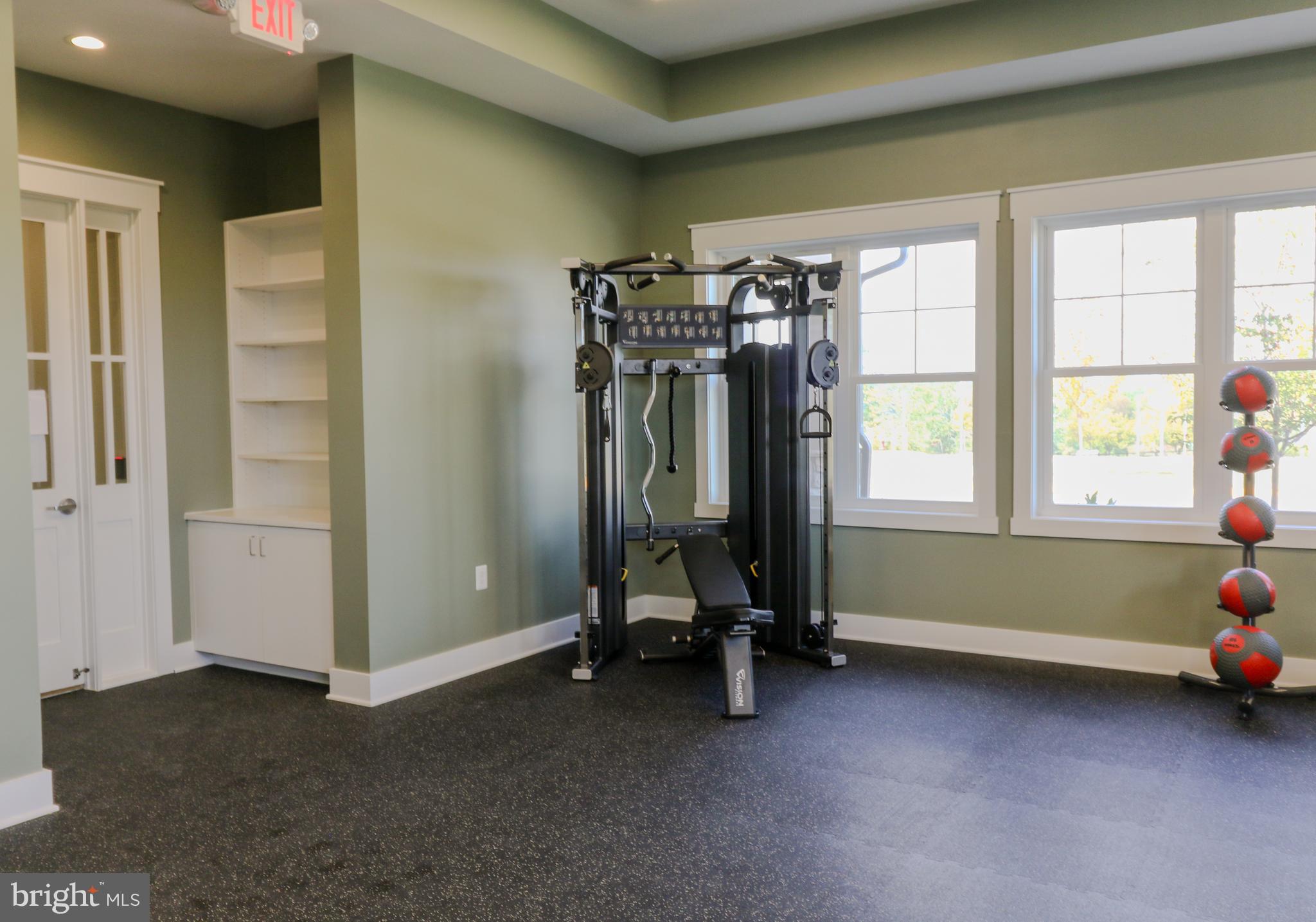 LAKE FREDERICK - Residential