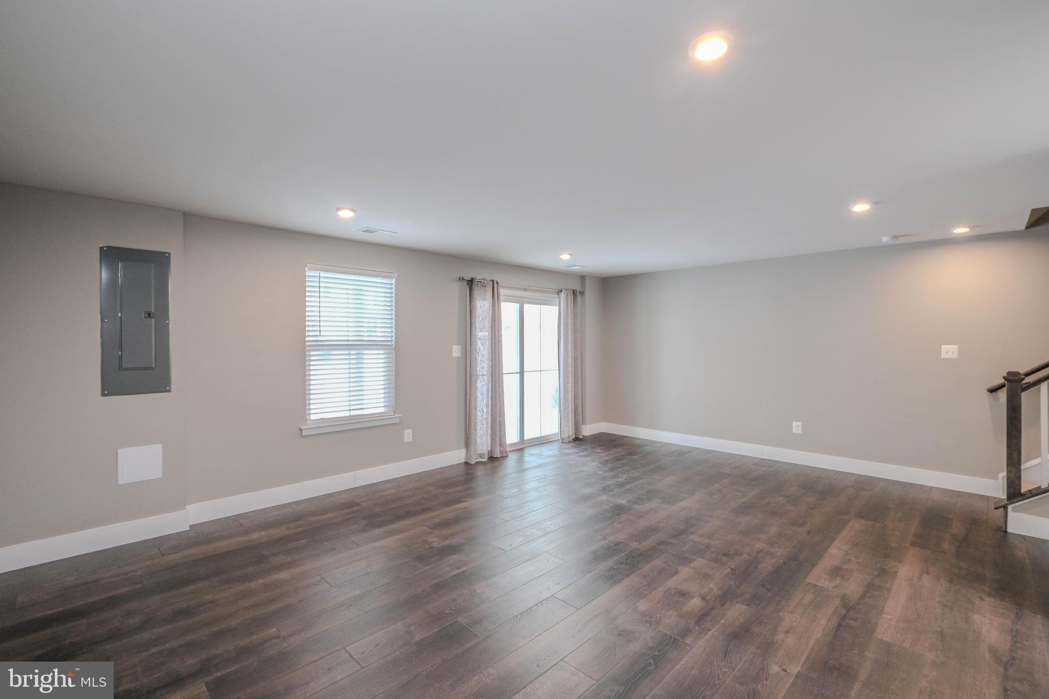 LAKE FREDERICK - Residential