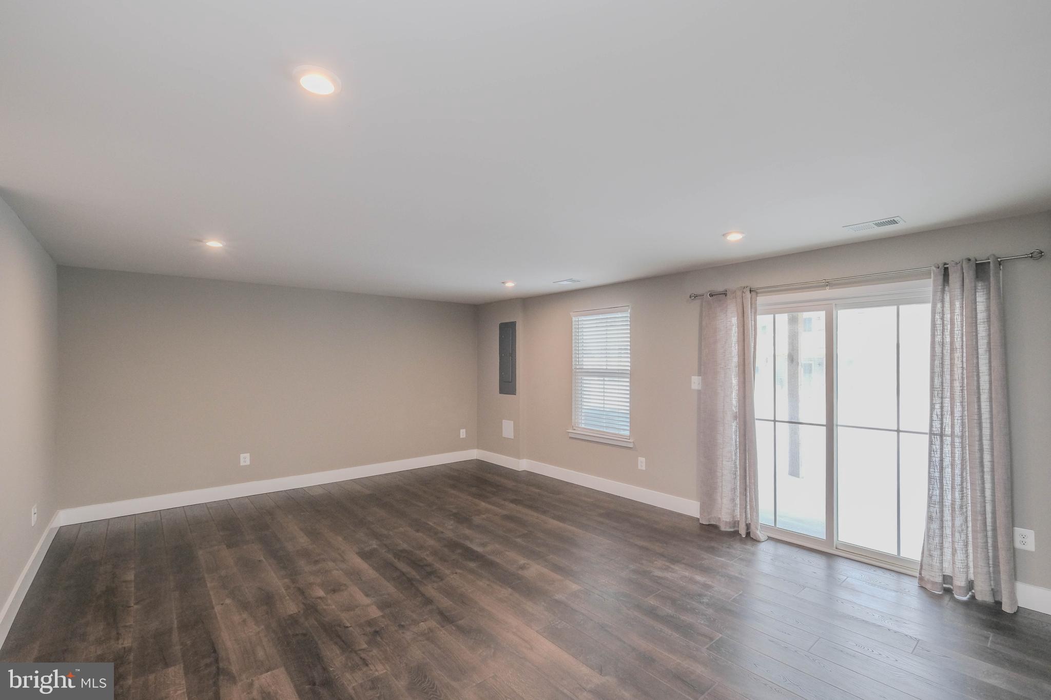 LAKE FREDERICK - Residential