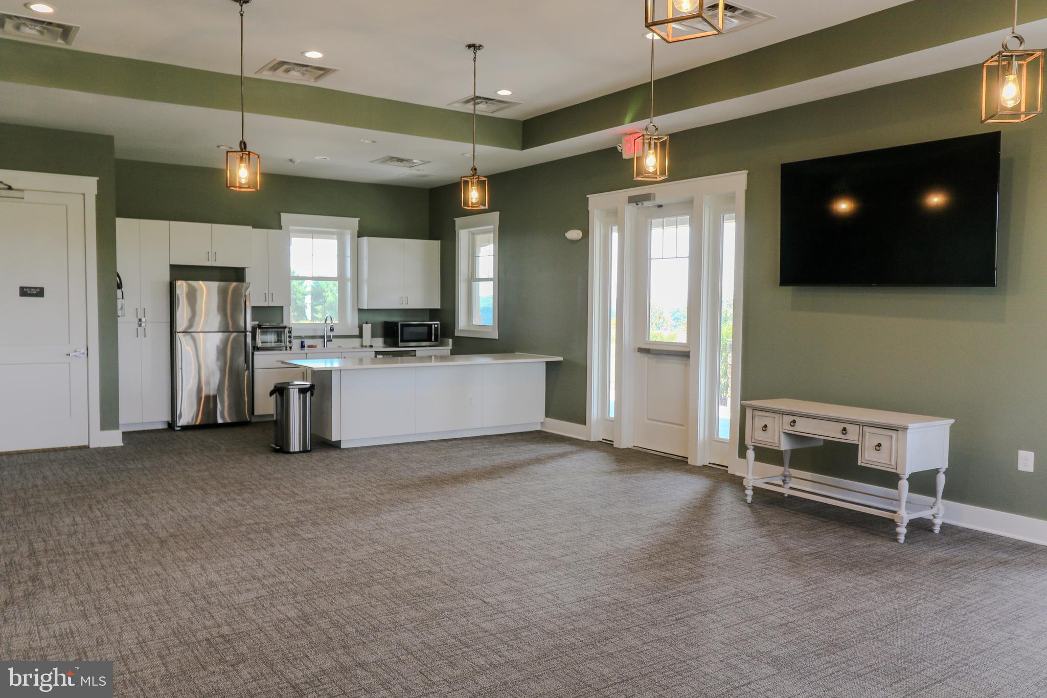 LAKE FREDERICK - Residential