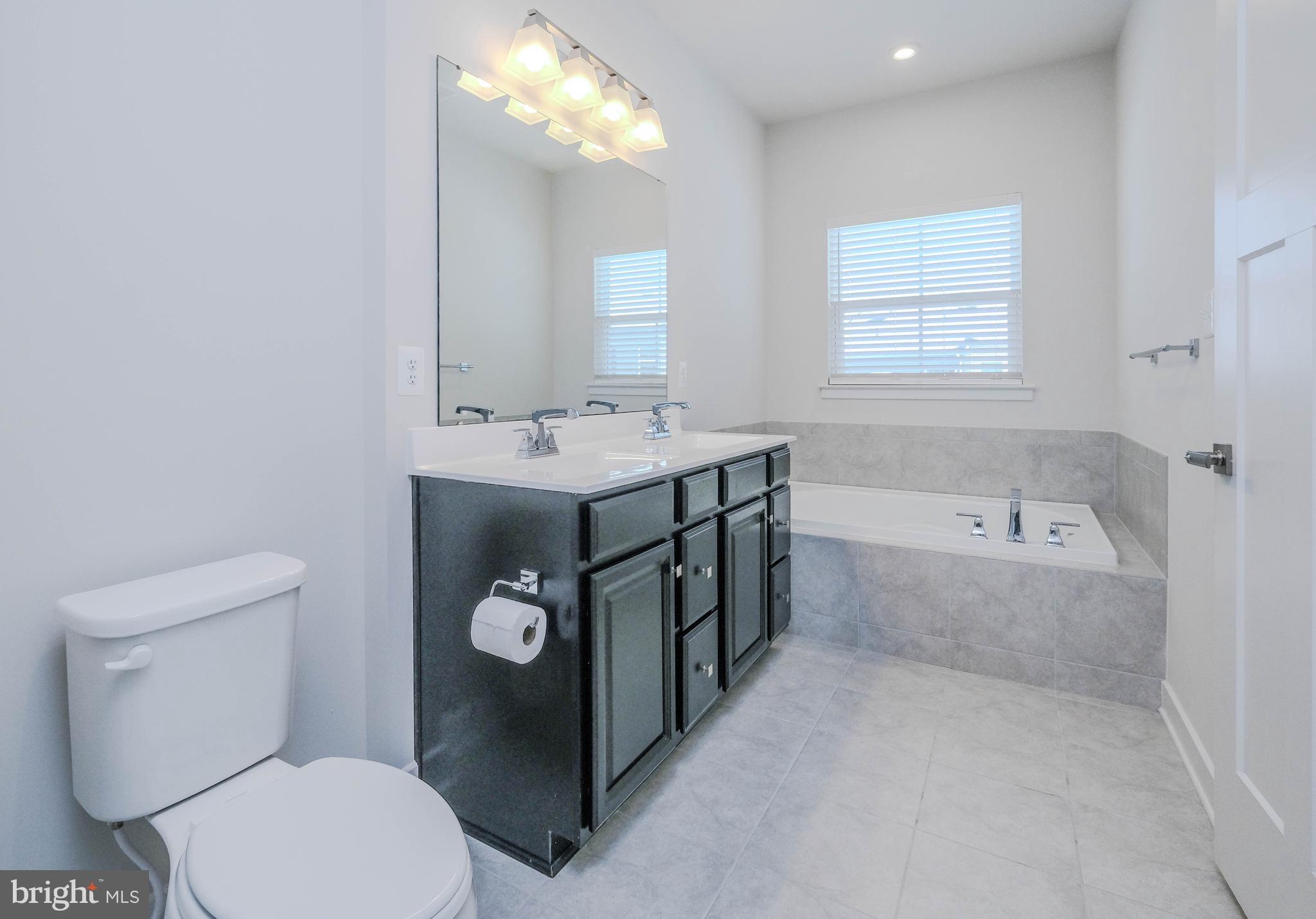 LAKE FREDERICK - Residential