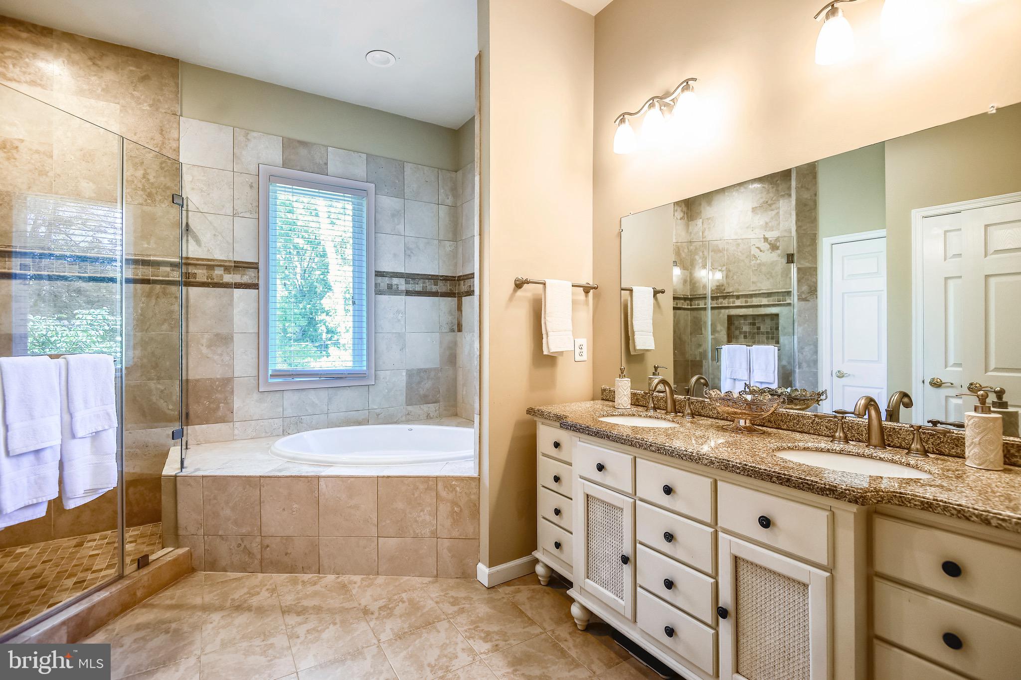 HALLOWING POINT RIVER ESTATES - Residential