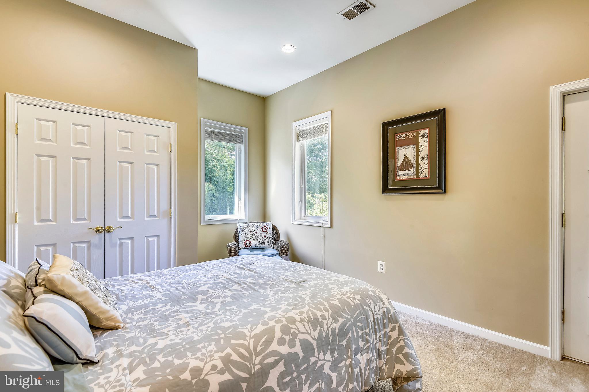 HALLOWING POINT RIVER ESTATES - Residential