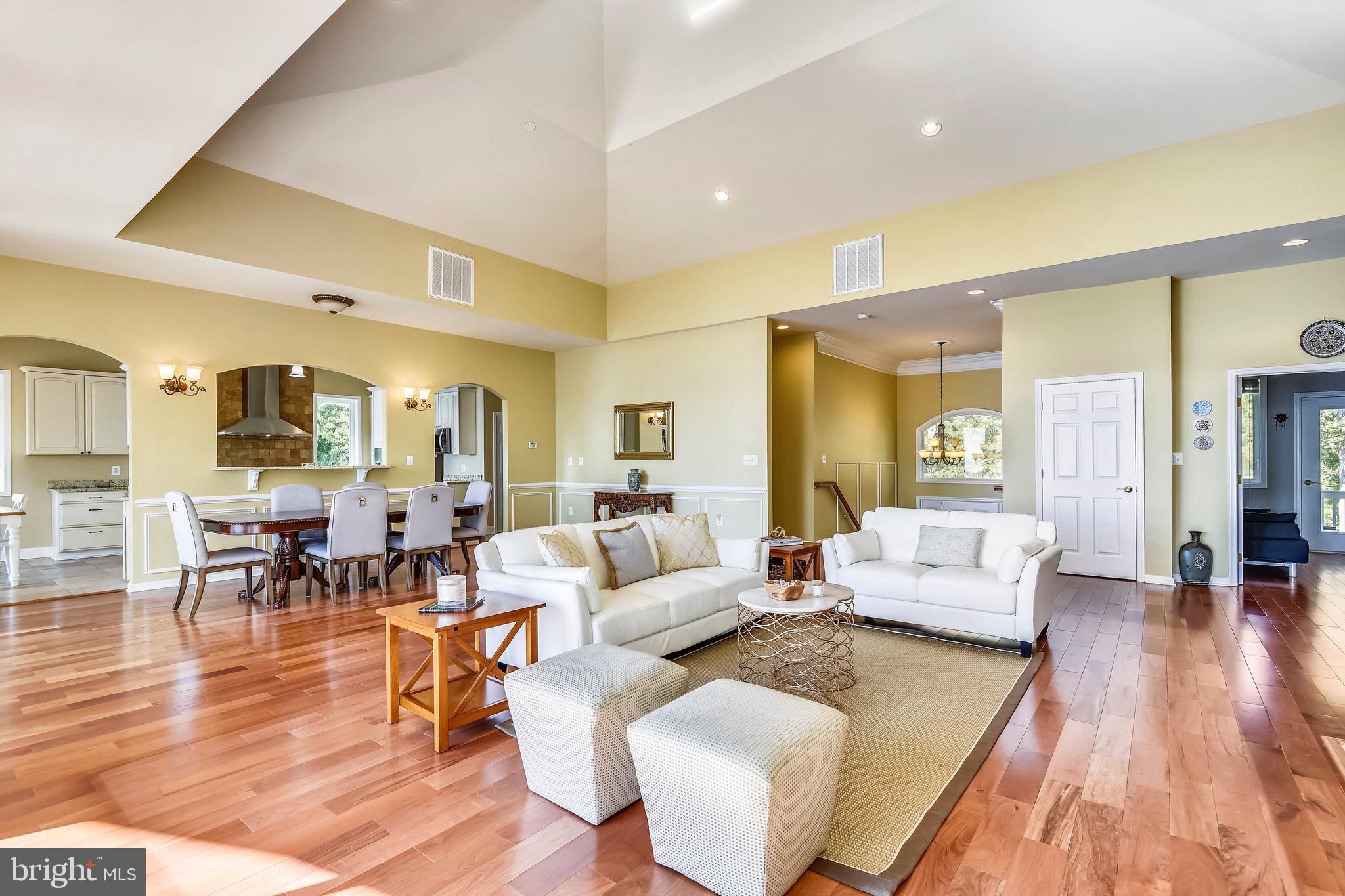 HALLOWING POINT RIVER ESTATES - Residential