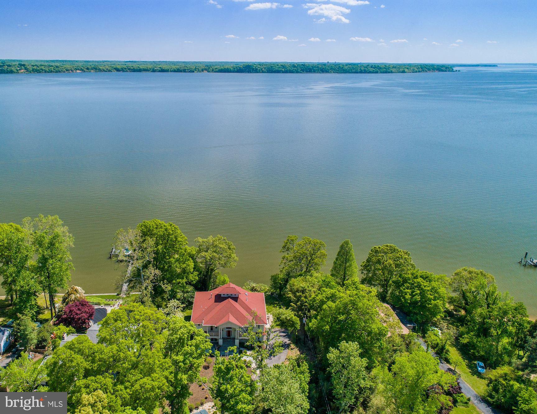 HALLOWING POINT RIVER ESTATES - Residential