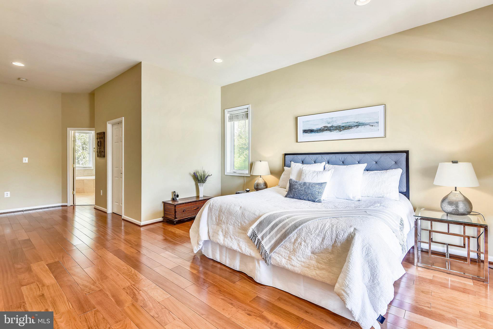 HALLOWING POINT RIVER ESTATES - Residential