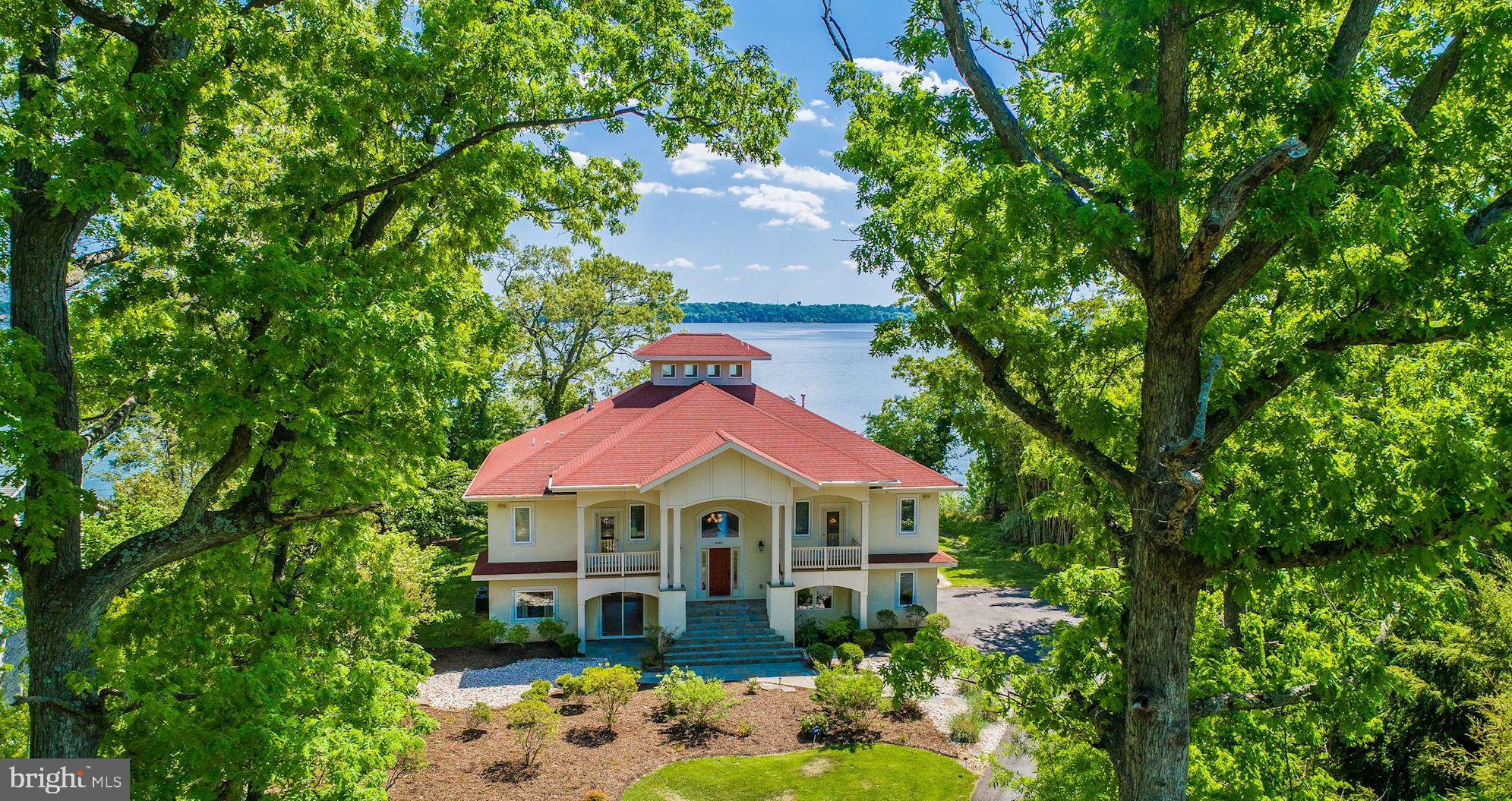 HALLOWING POINT RIVER ESTATES - Residential