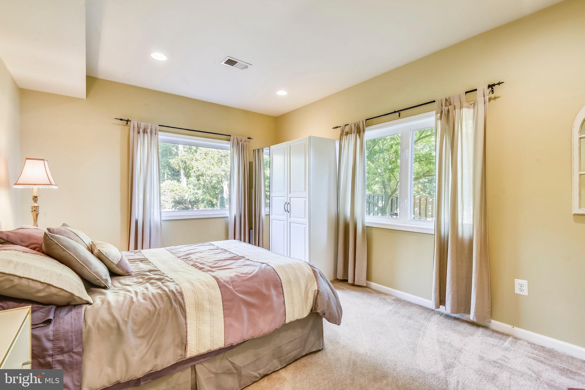 HALLOWING POINT RIVER ESTATES - Residential