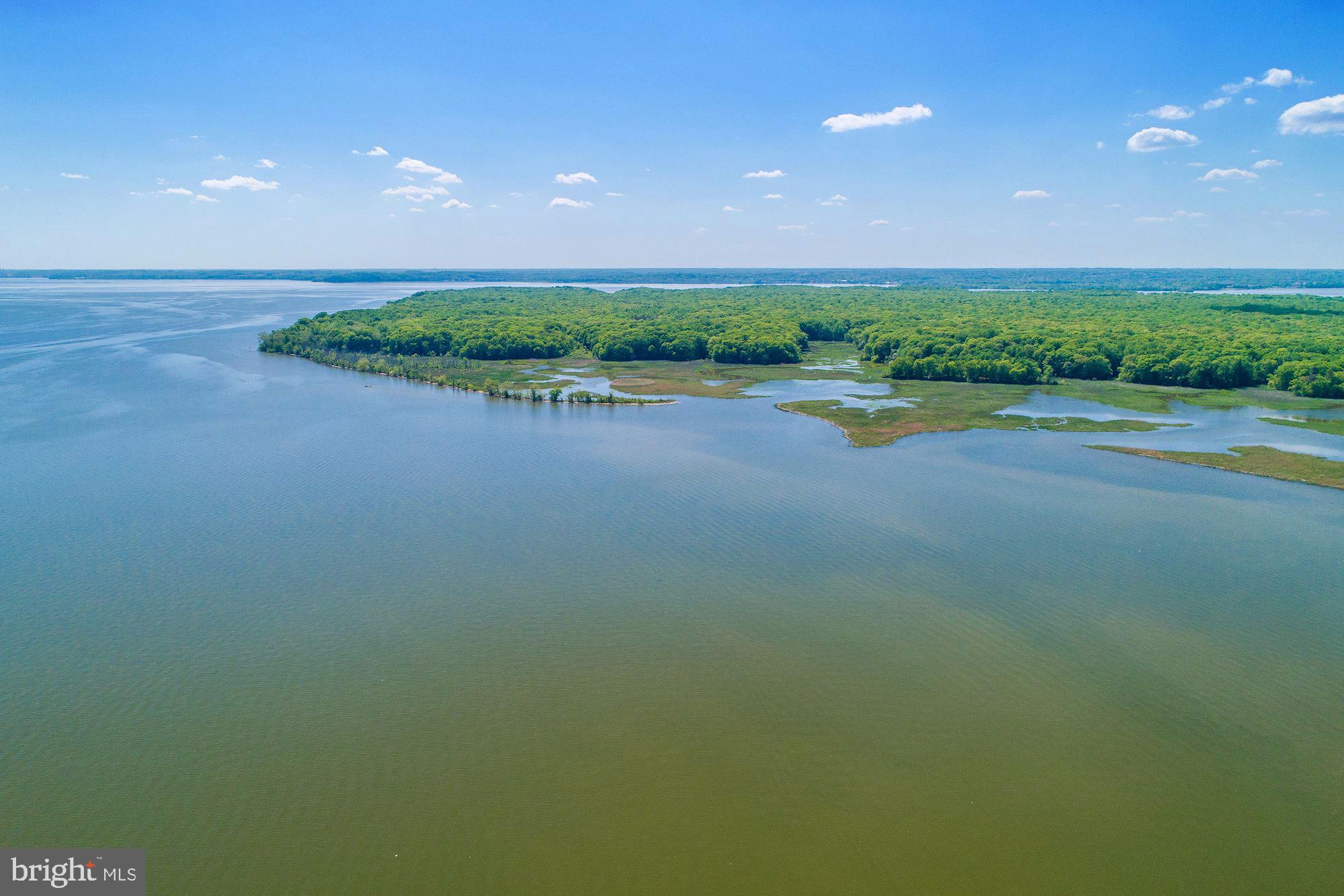 HALLOWING POINT RIVER ESTATES - Residential