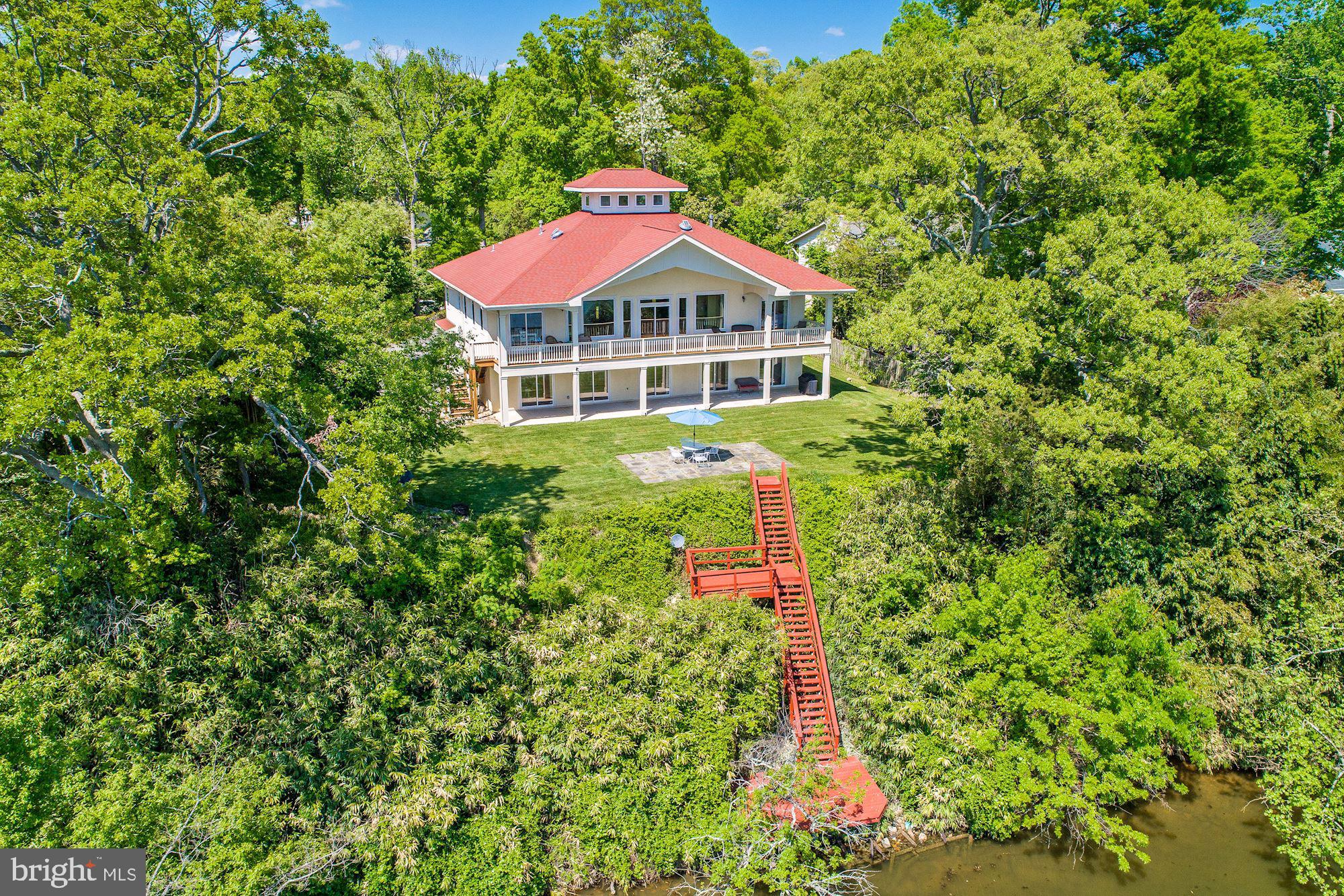 HALLOWING POINT RIVER ESTATES - Residential