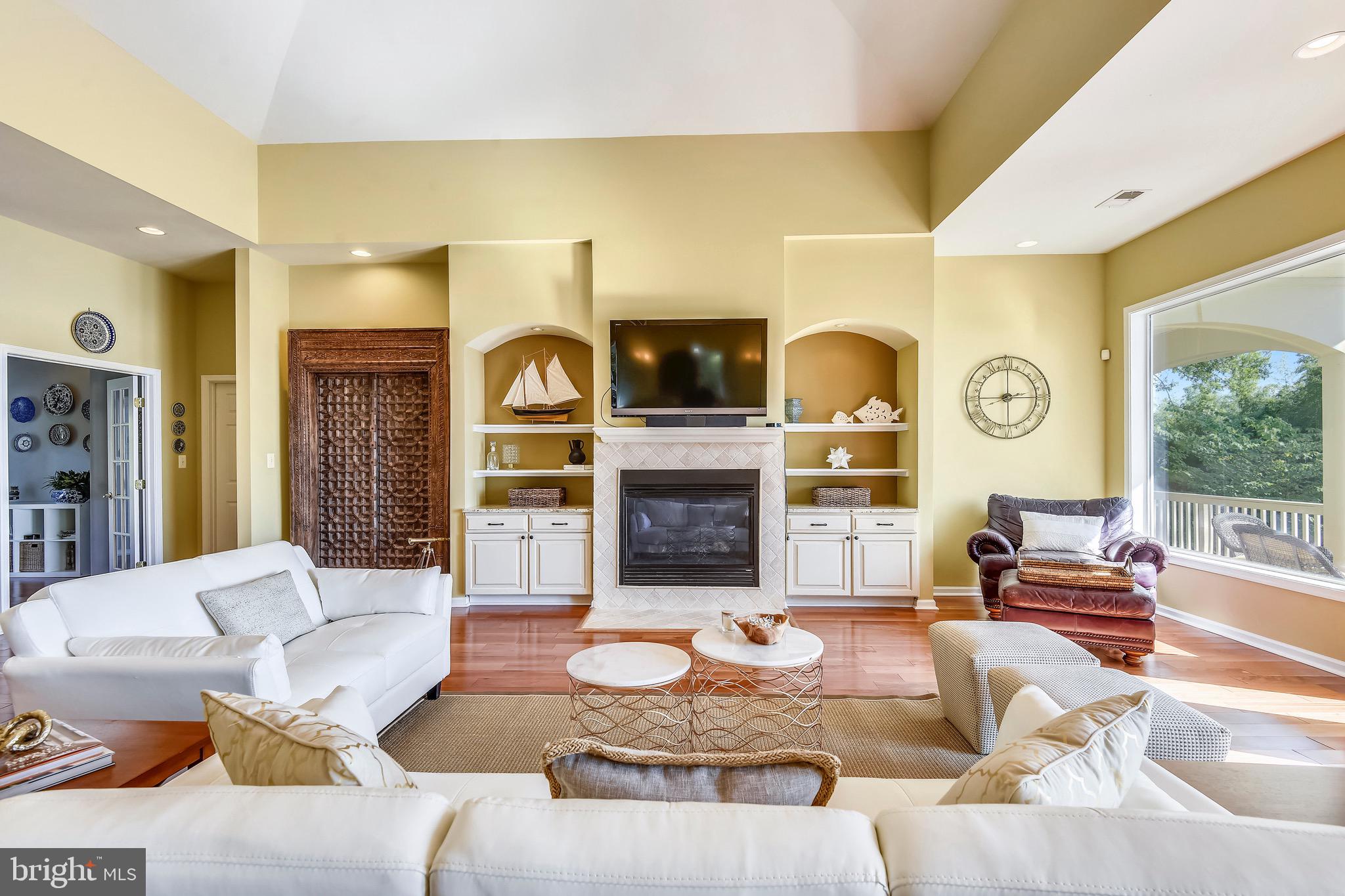 HALLOWING POINT RIVER ESTATES - Residential