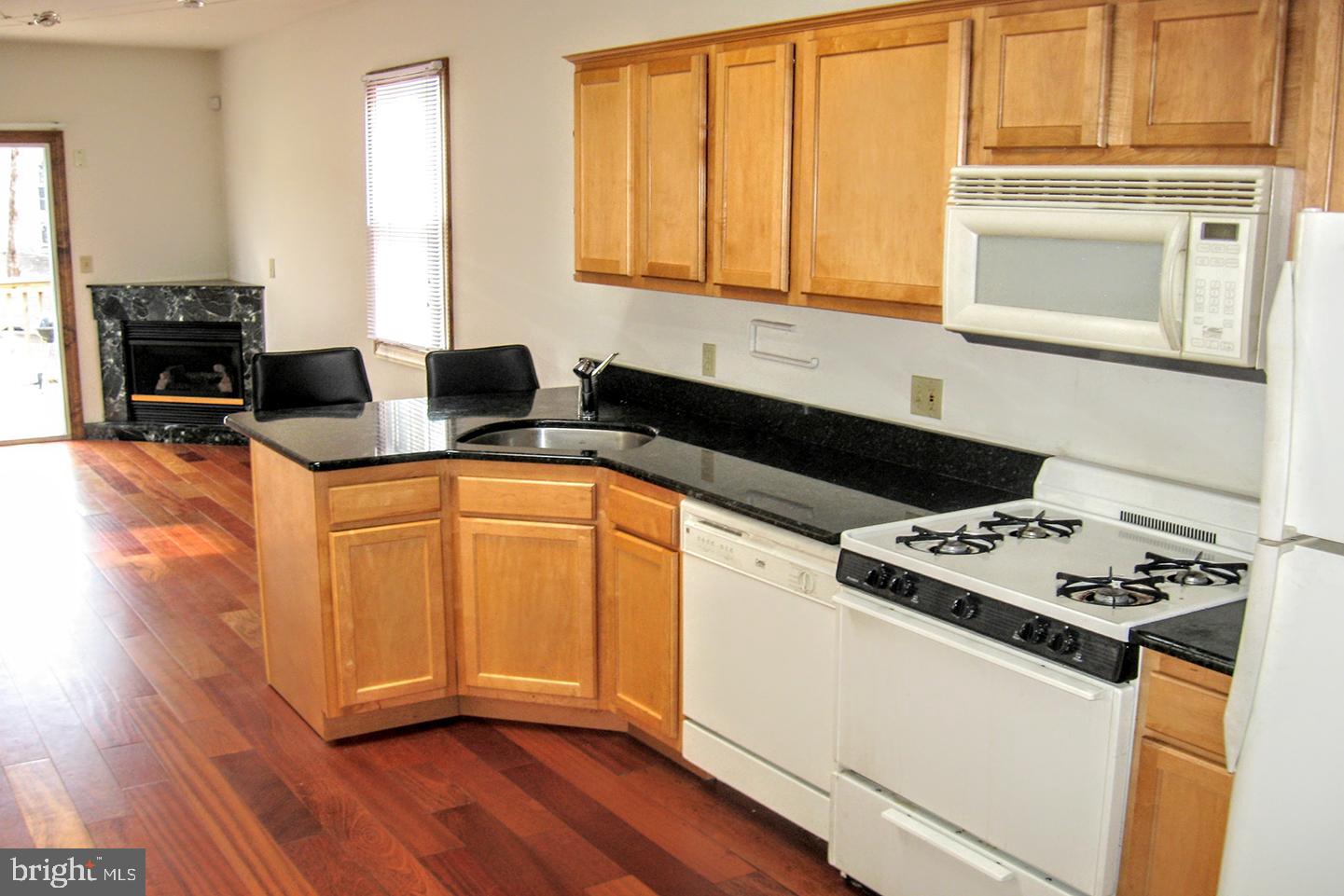 *Available 6/1/2025!*
You can live in the heart of Graduate Hospital in this beautiful one bedroom, one bathroom second floor walk up. This unit features hardwood floors throughout, central air and washer/dryer in unit. The kitchen and living room are combined in an open concept floor plan that includes a gas fireplace and leads out to the deck off of the rear. The kitchen is complete with a refrigerator, gas cooking stove/oven, microwave, dishwasher, garbage disposal and granite counter tops! The bedroom is spacious with a large closet and receives a lot of sunlight! Hurry, this won’t last long!
Lease Terms: First, last, and security due at move-in. Other terms may be required by Landlord such as last month’s rent upfront. $65 application fee per applicant. Tenants are responsible for: electricity, gas (if applicable), & cable/internet. Water is a flat monthly fee of $50. Additional fees or requirements may be applicable for units with Homeowners or Condo Associations. Landlord Requirements: Applicants to make 3x the monthly rent in verifiable gross income, credit history to be considered, no evictions within the past 5 years, and must have a verifiable rental history with on-time rental payments. Exceptions to this criteria may exist under the law and will be considered. Cosigners will be considered.
*Sorry, no pets