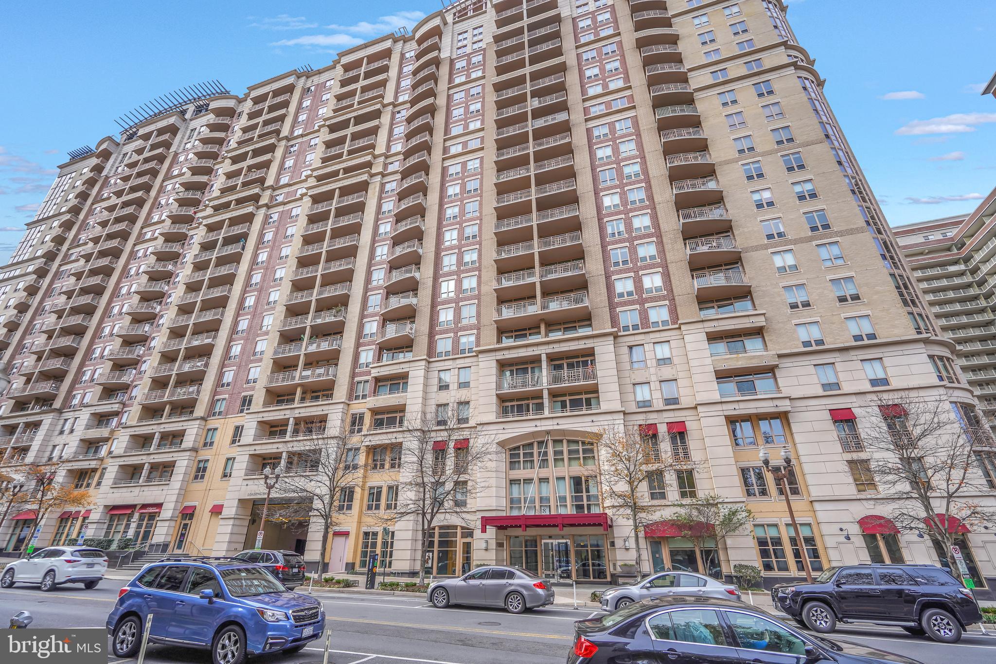 888 N QUINCY STREET 411
