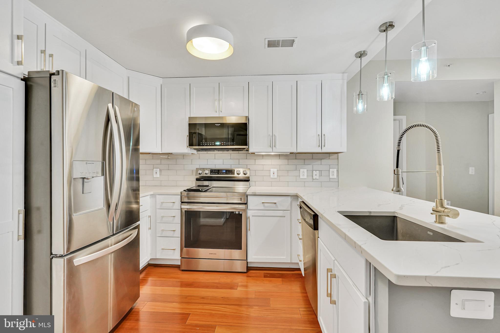 888 N QUINCY STREET 411