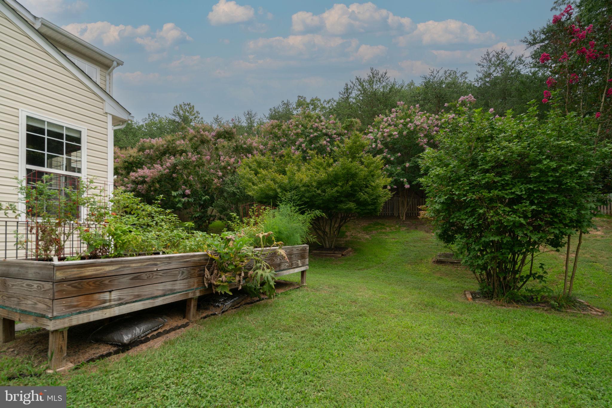 WAYSIDE VILLAGE - Residential