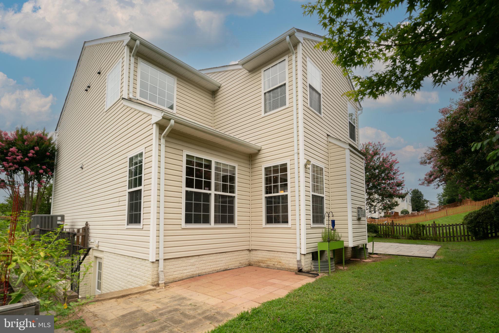 3004 VIDALIA COURT