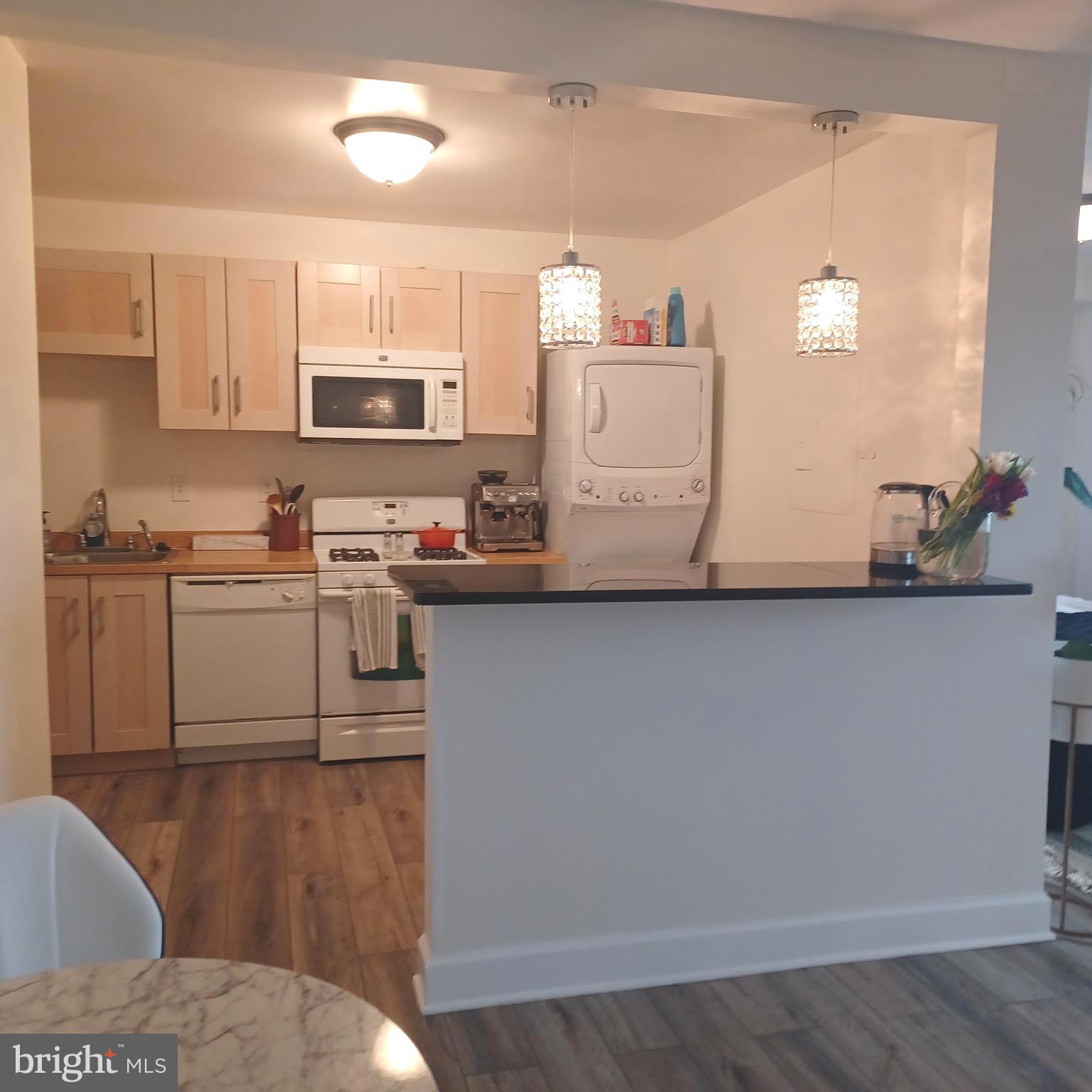 SKYLINE PLAZA - Residential Lease