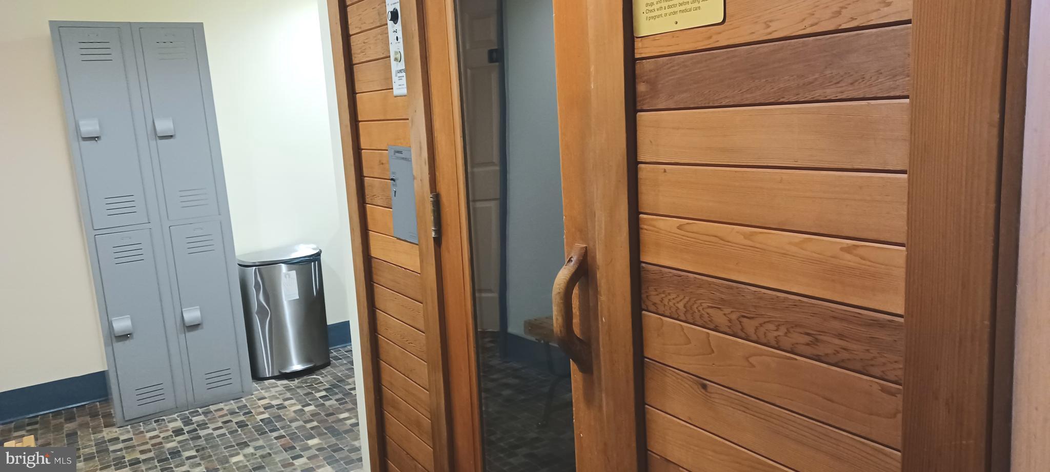 SKYLINE PLAZA - Residential Lease