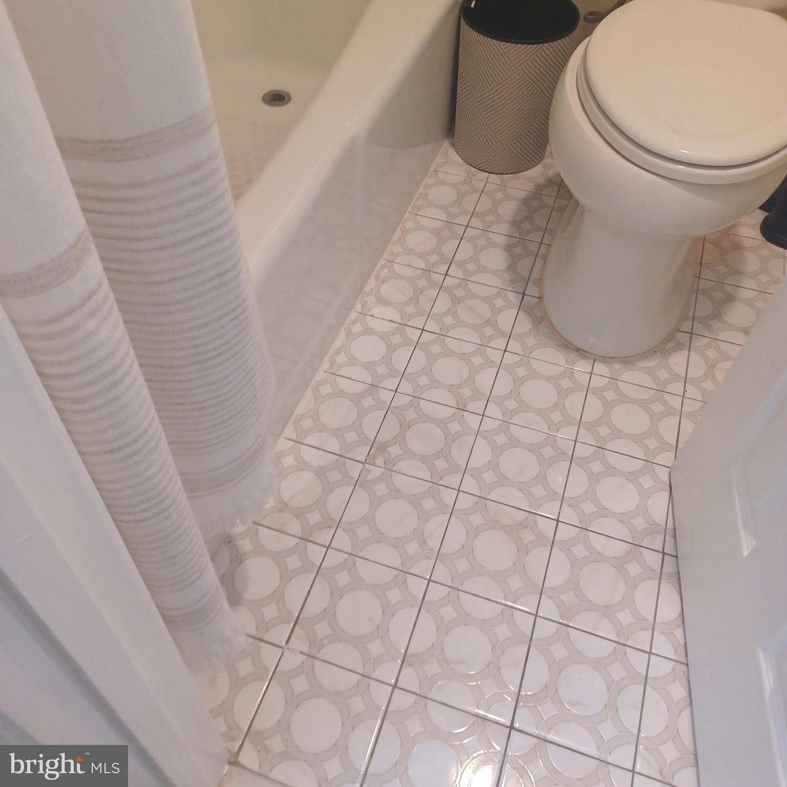 SKYLINE PLAZA - Residential Lease