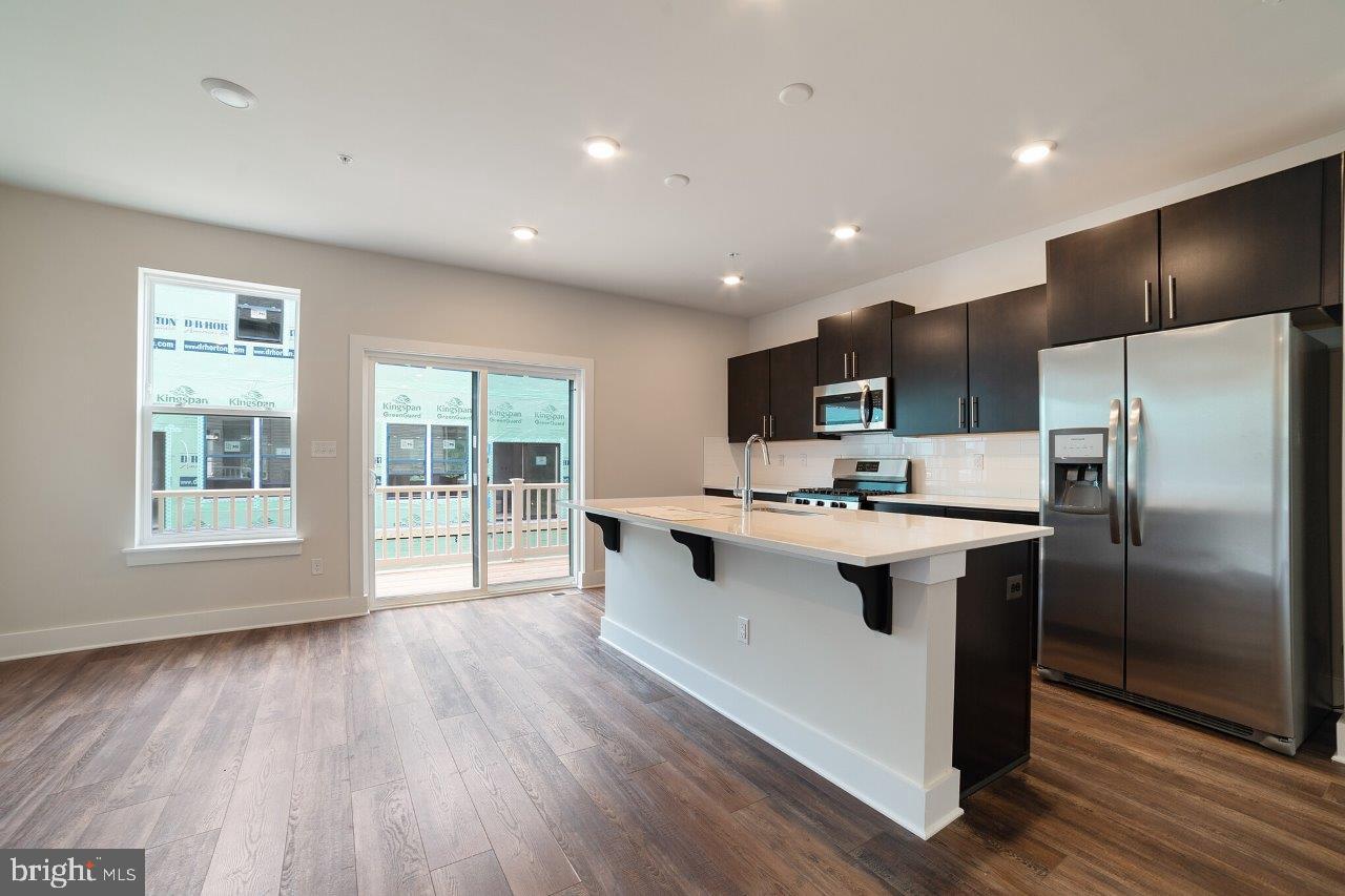 WOODMORE OVERLOOK - Residential