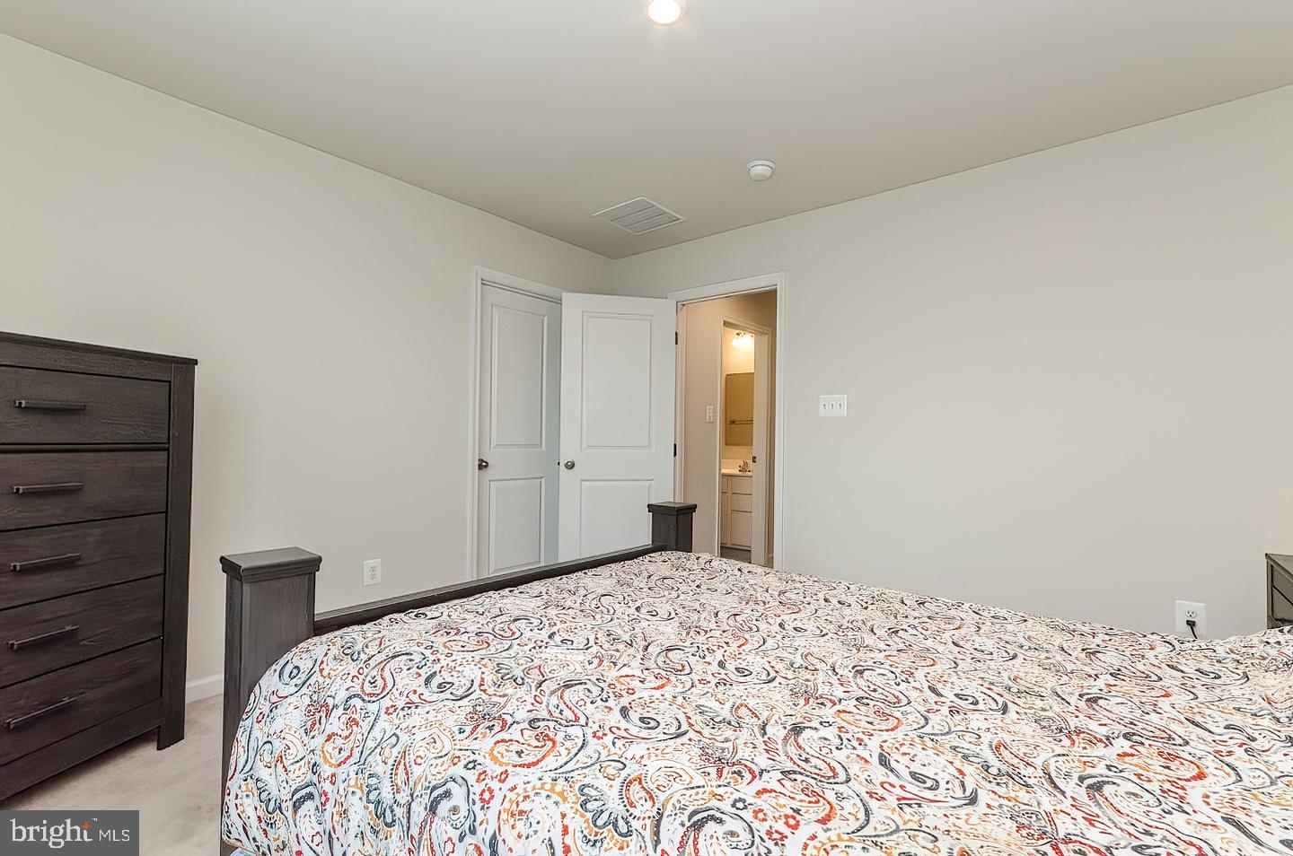 THE LAKES AT MARTINSBURG - Residential