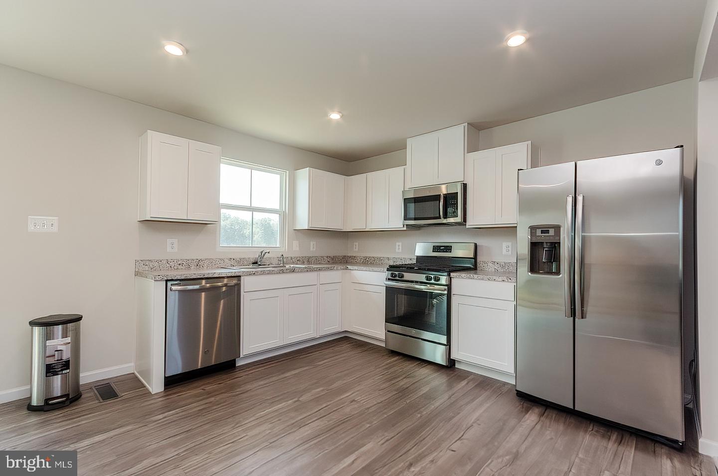 THE LAKES AT MARTINSBURG - Residential