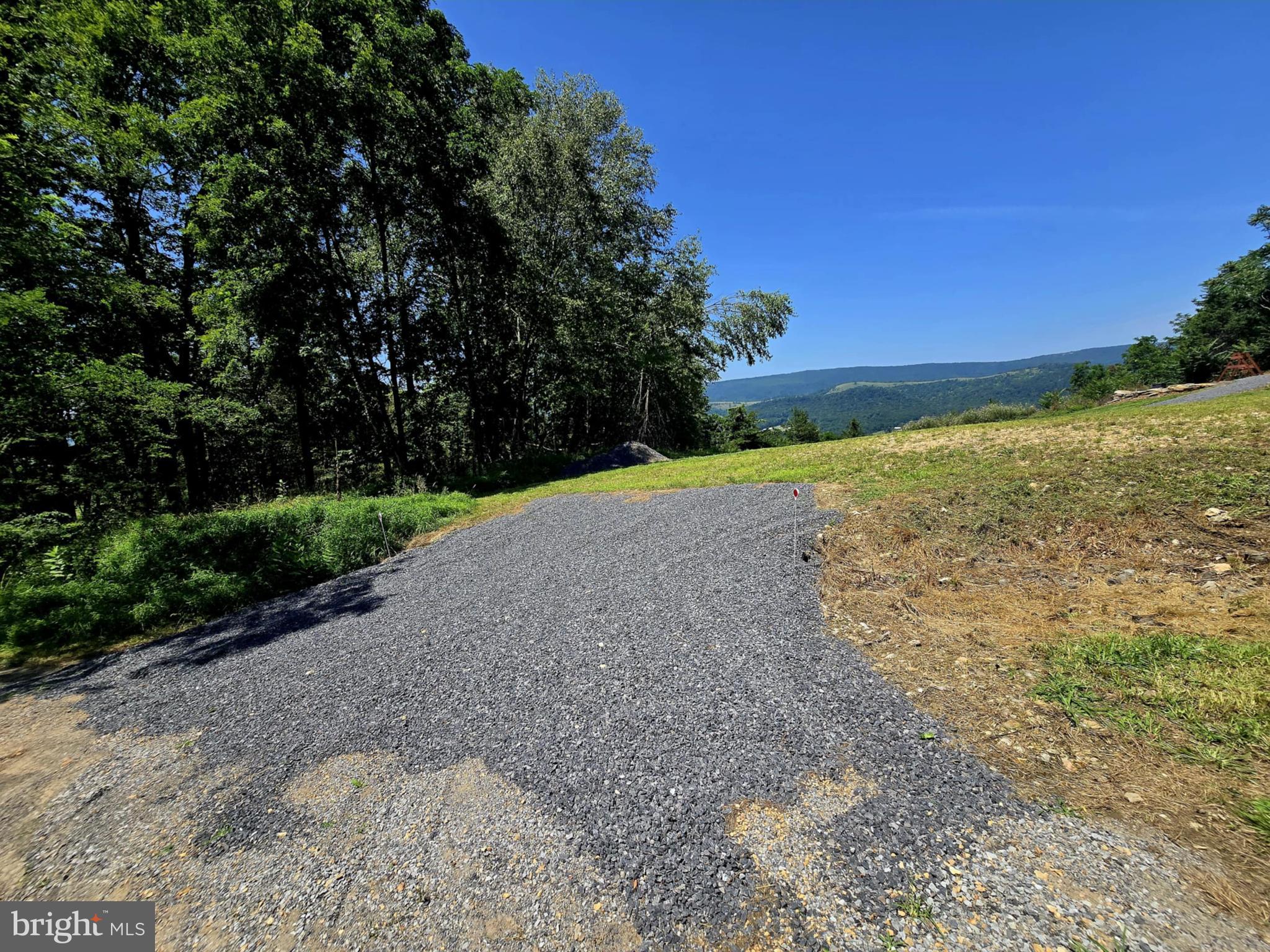 BLACKTHORN MOUNTAIN ESTATE - Land