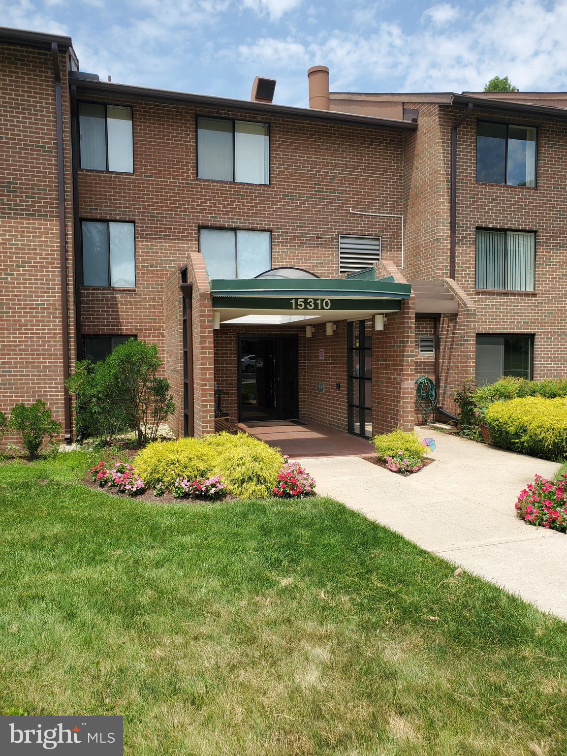 LEISURE WORLD - Residential Lease