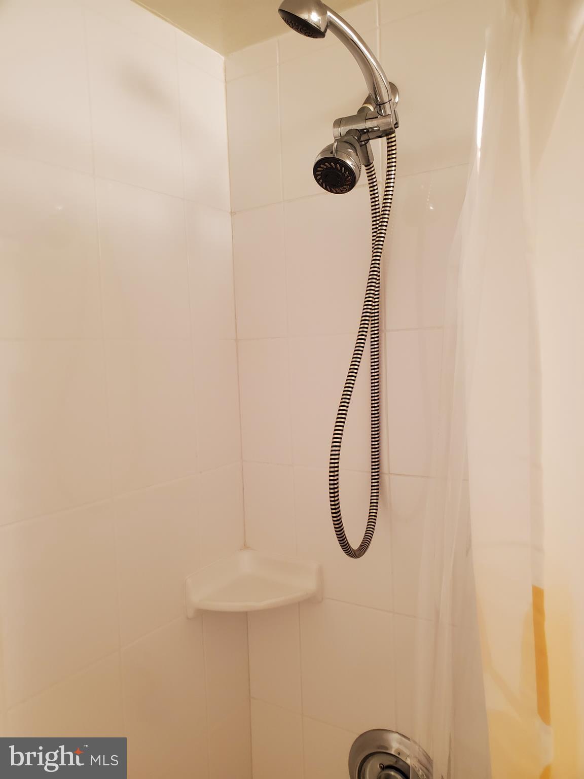 LEISURE WORLD - Residential Lease